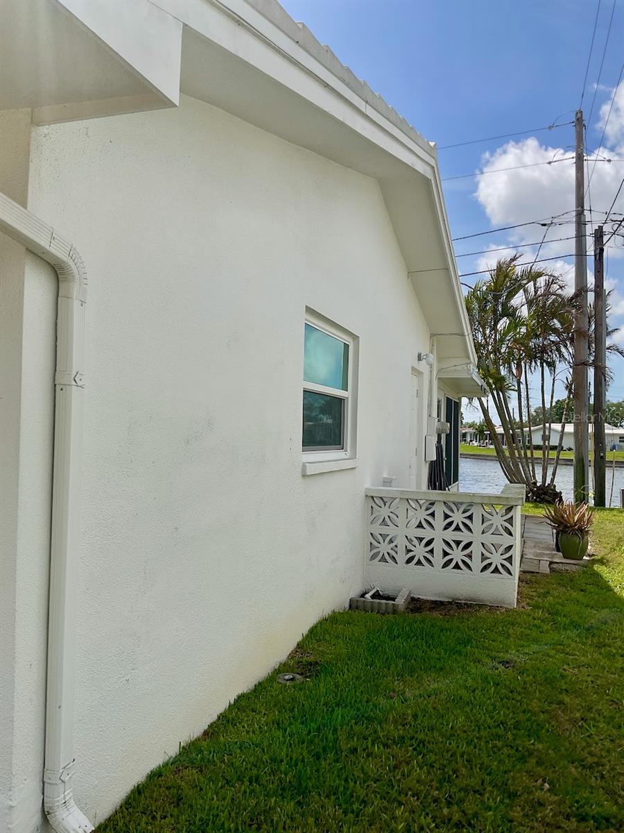3890 MAINLANDS BLVD N, PINELLAS PARK, FL, 33782