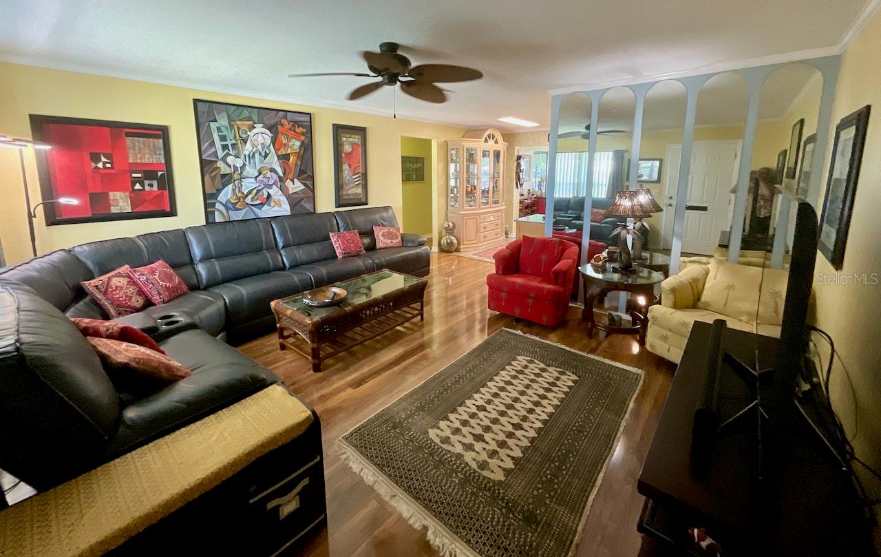 3890 MAINLANDS BLVD N, PINELLAS PARK, FL, 33782