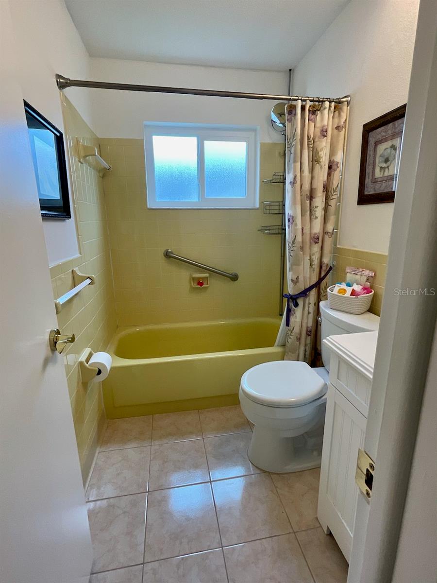 3890 MAINLANDS BLVD N, PINELLAS PARK, FL, 33782
