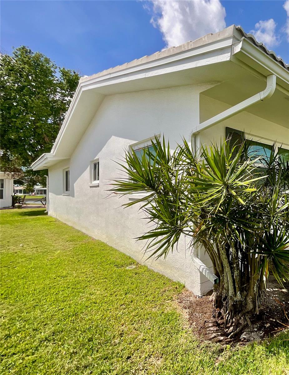 3890 MAINLANDS BLVD N, PINELLAS PARK, FL, 33782