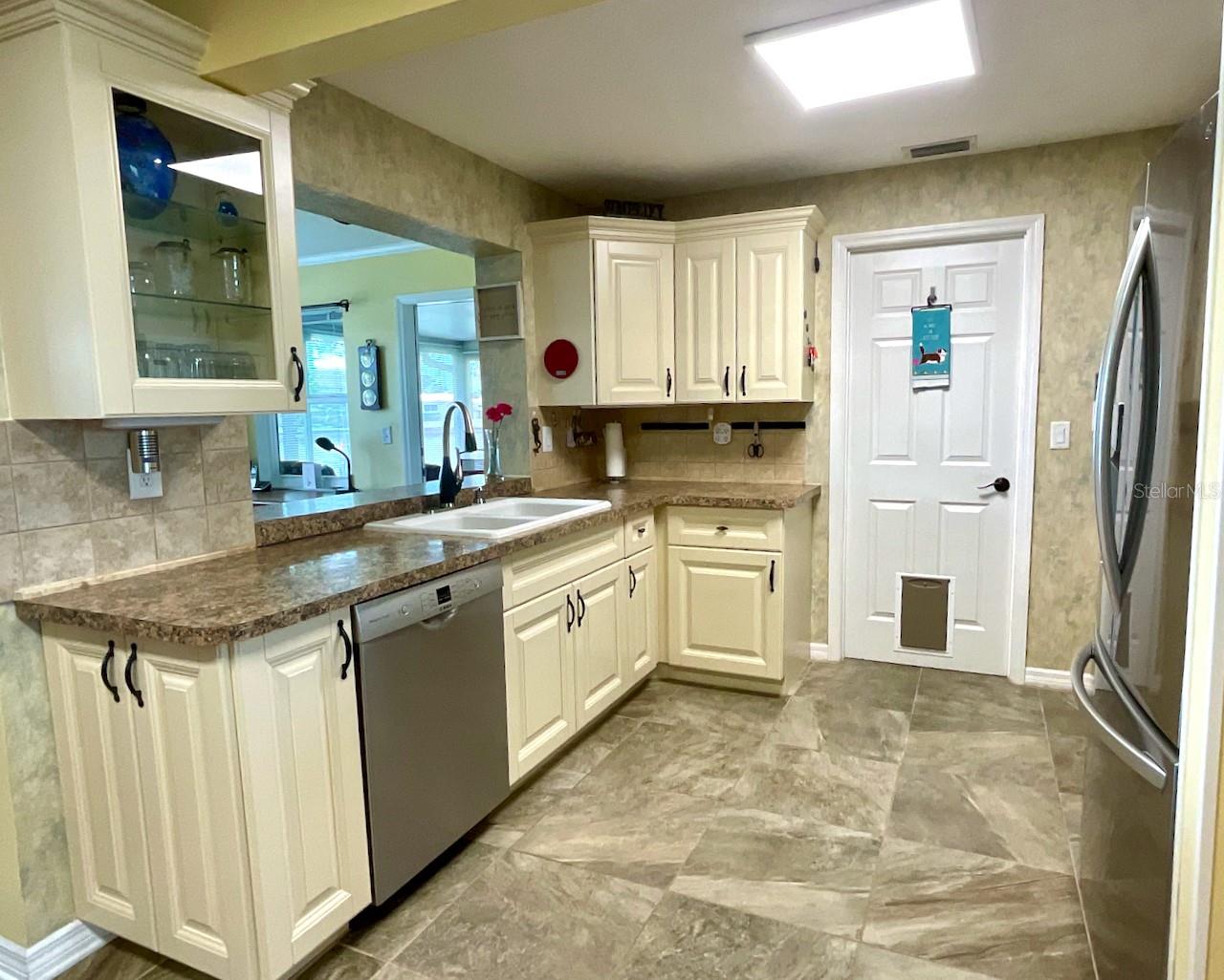 3890 MAINLANDS BLVD N, PINELLAS PARK, FL, 33782