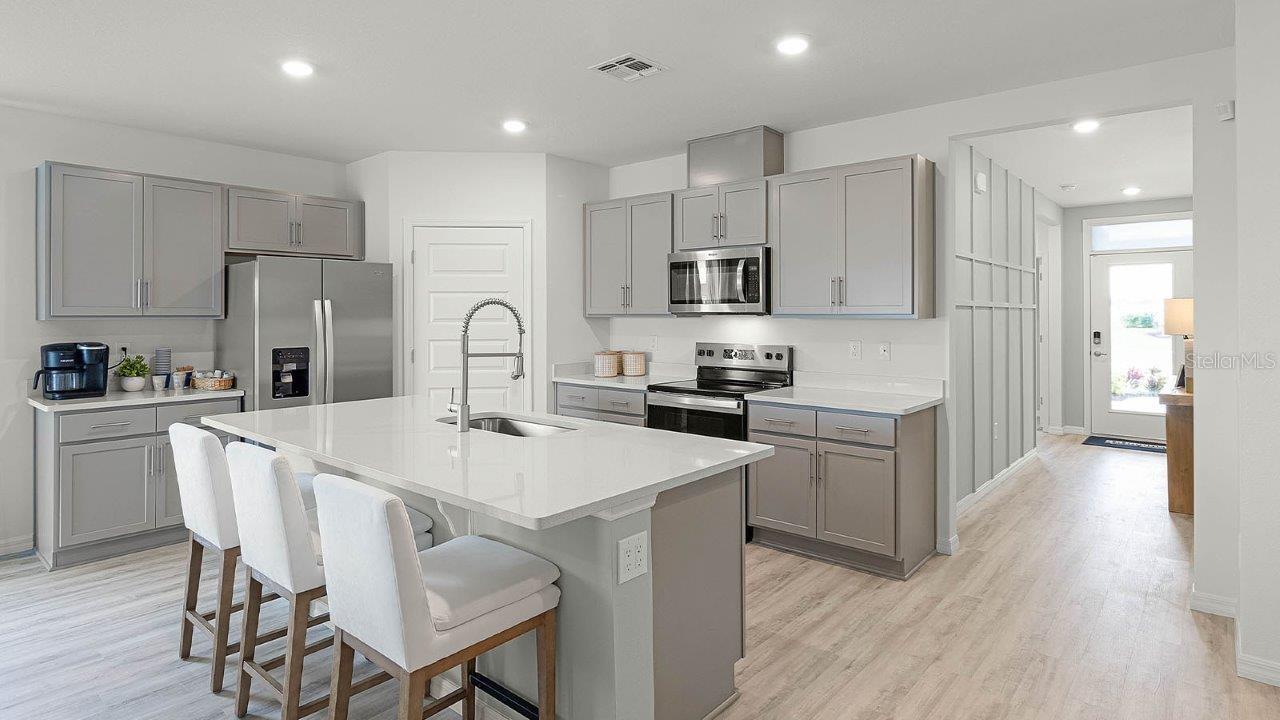 1525 REDWOOD LN, HAINES CITY, FL, 33844