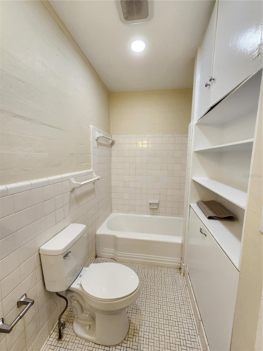 1823 NW 2 AVE, GAINESVILLE, FL, 32603
