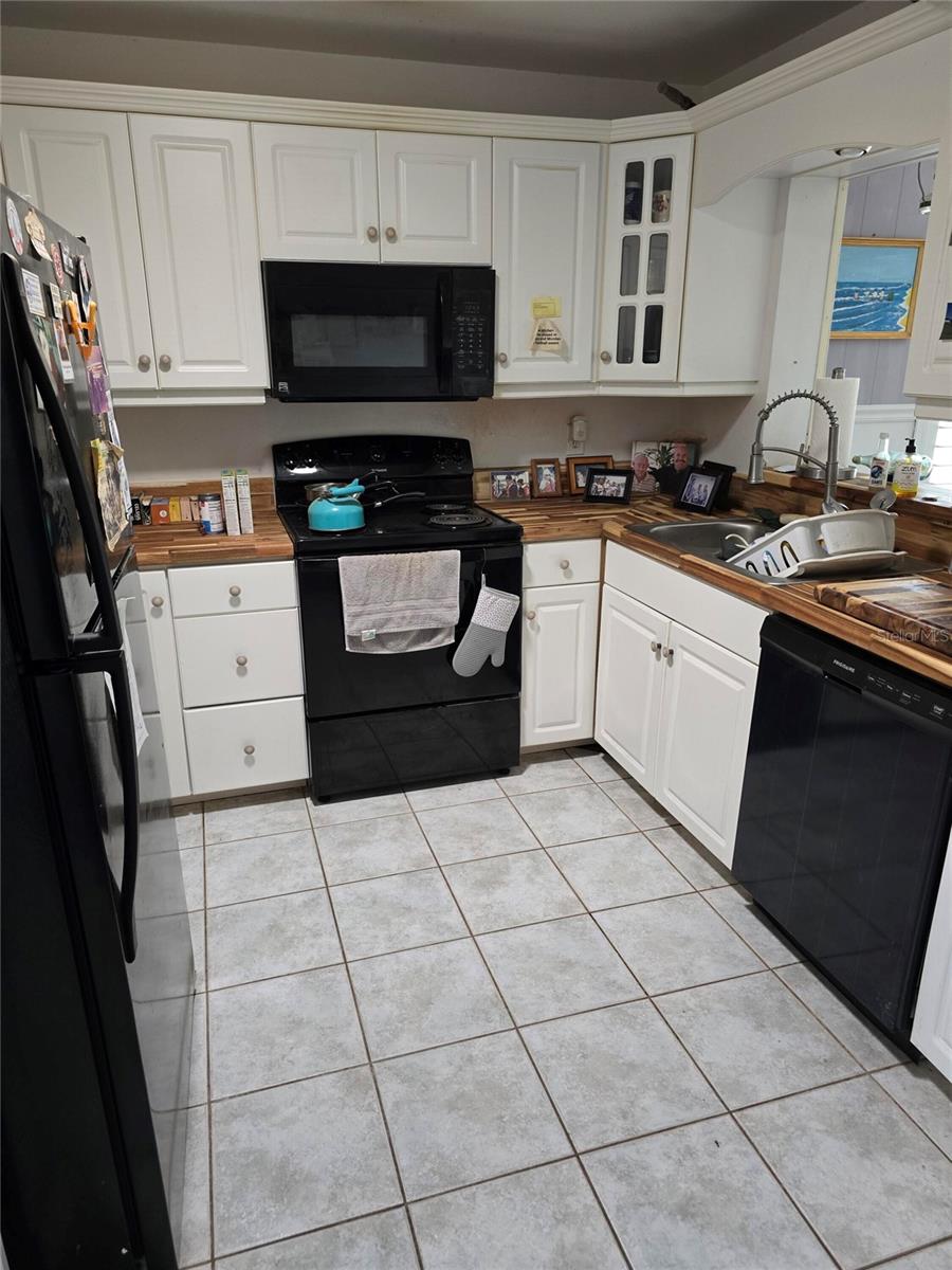 545 SANDLOR DR, ENGLEWOOD, FL, 34223