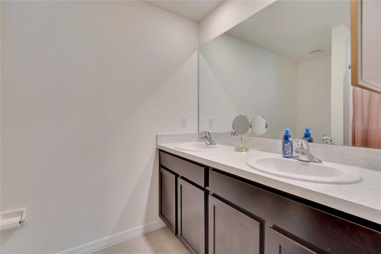 5547 LOGAN CAVE AVE, WIMAUMA, FL, 33598