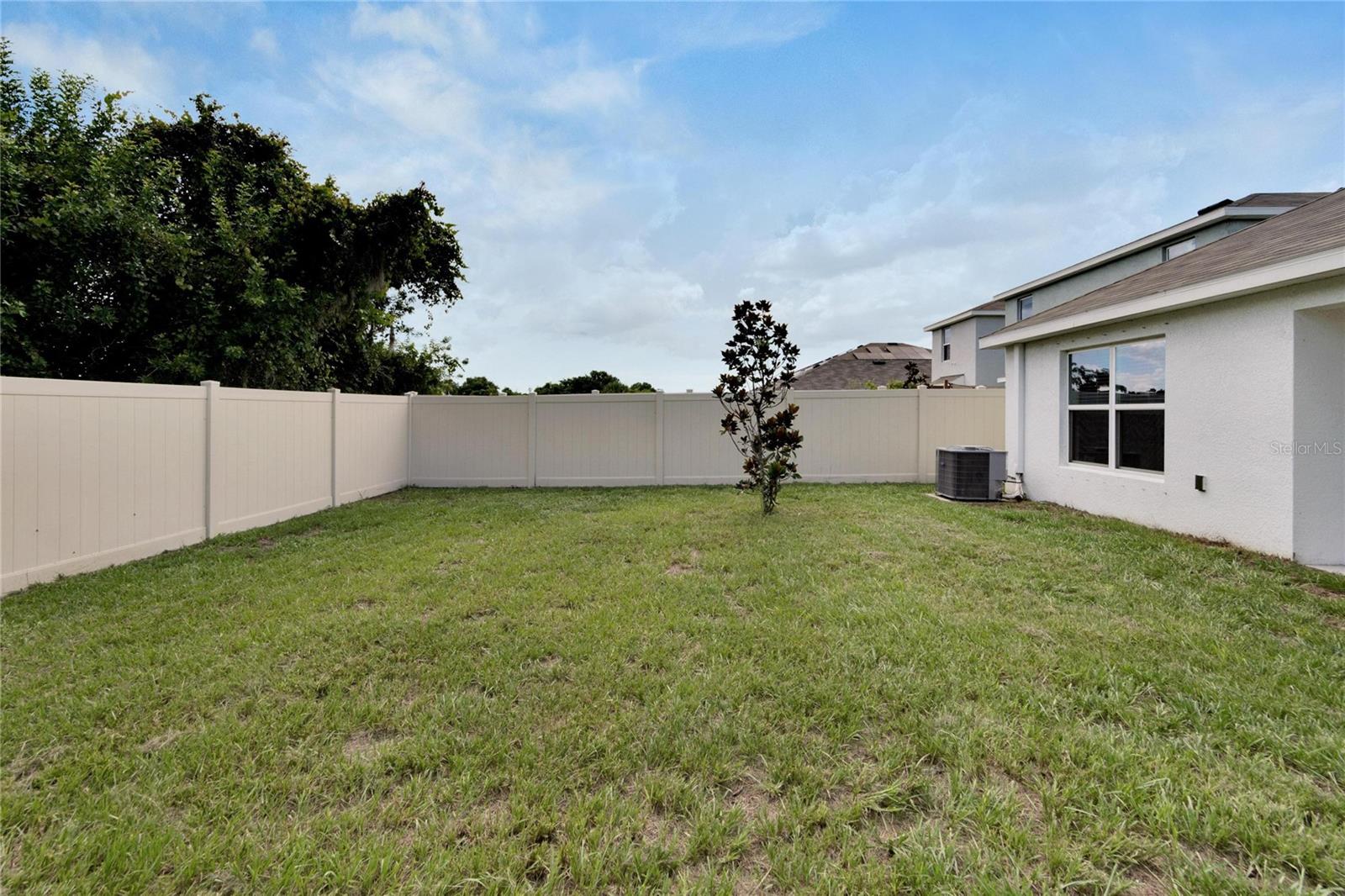 5547 LOGAN CAVE AVE, WIMAUMA, FL, 33598