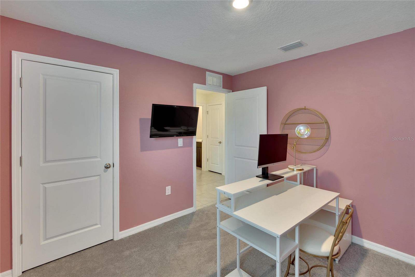 5547 LOGAN CAVE AVE, WIMAUMA, FL, 33598