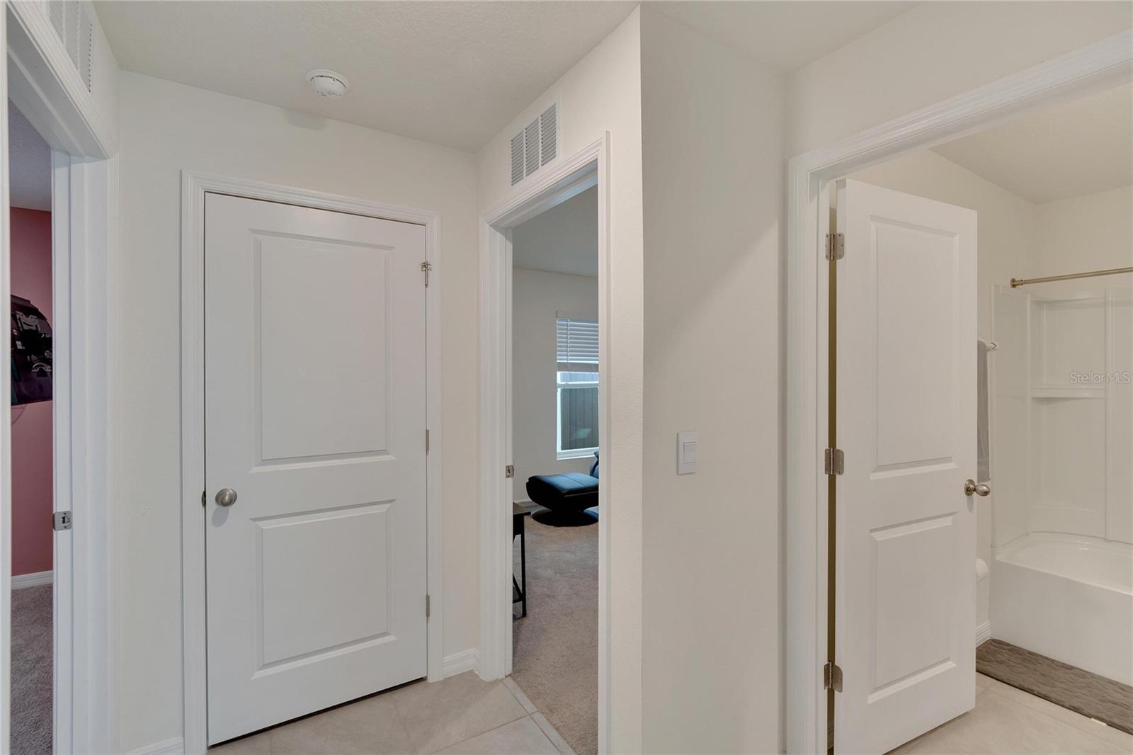 5547 LOGAN CAVE AVE, WIMAUMA, FL, 33598