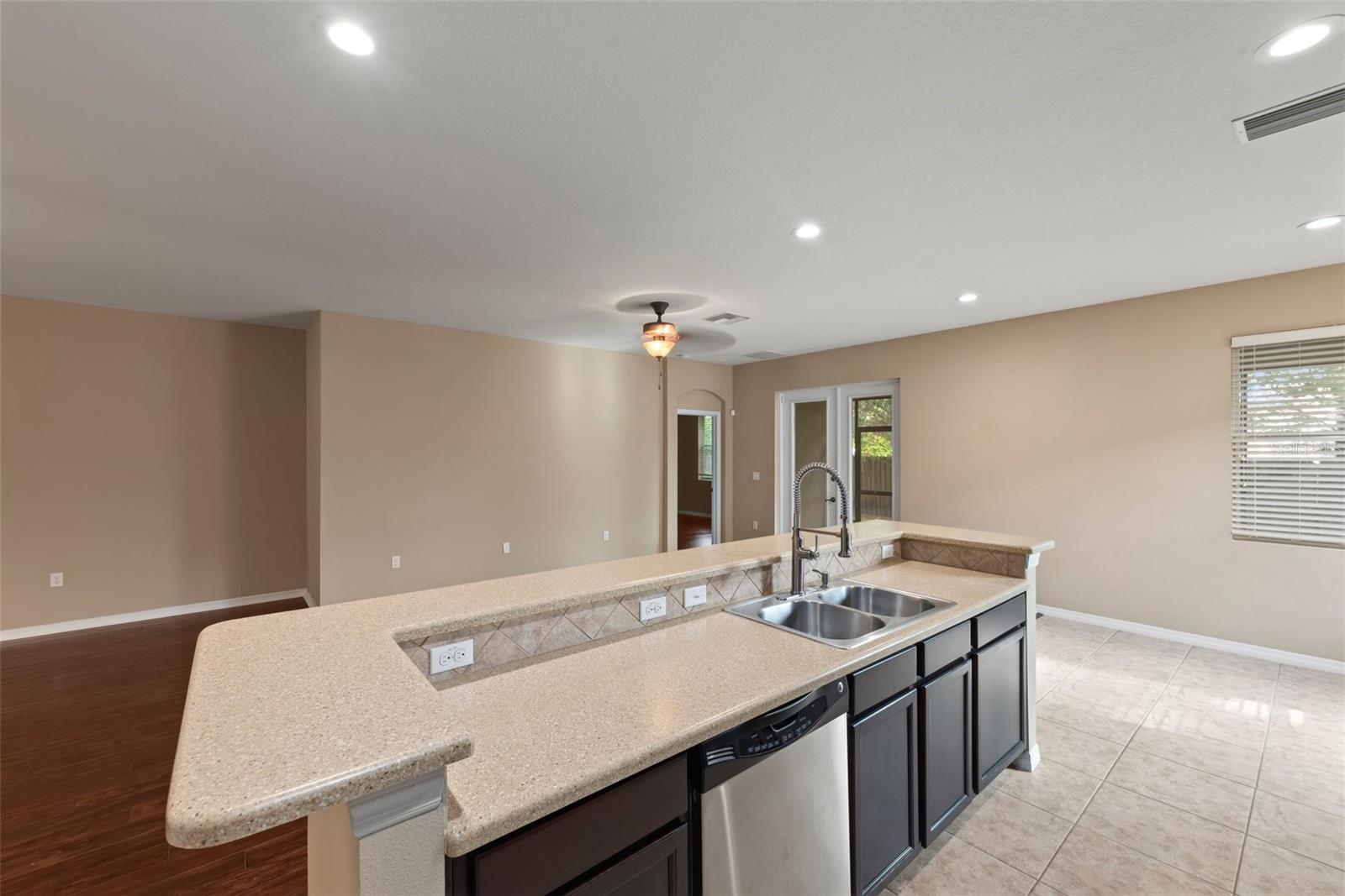 626 BREEZEWAY CT, BRANDON, FL, 33511