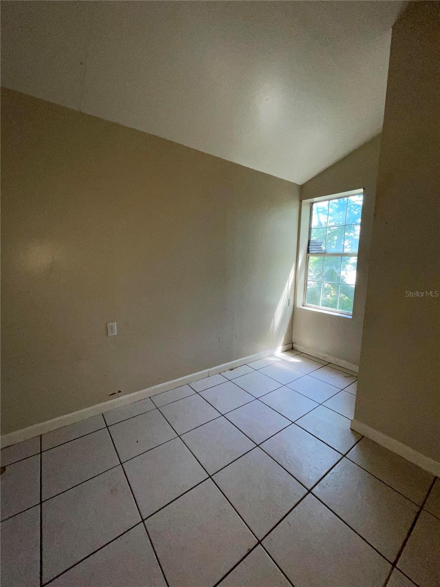 2414 E ORANGE AVE, EUSTIS, FL, 32726