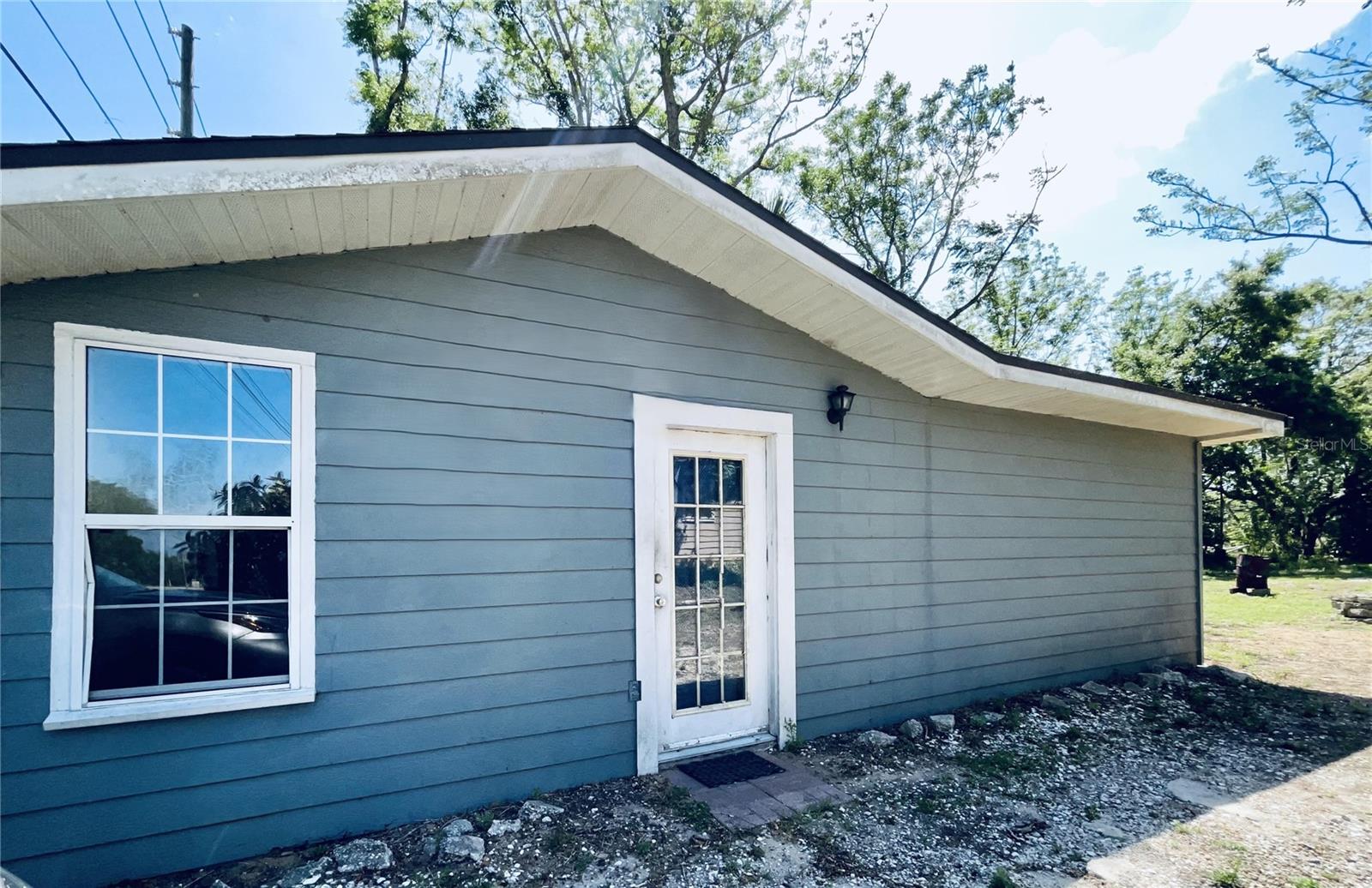2414 E ORANGE AVE, EUSTIS, FL, 32726