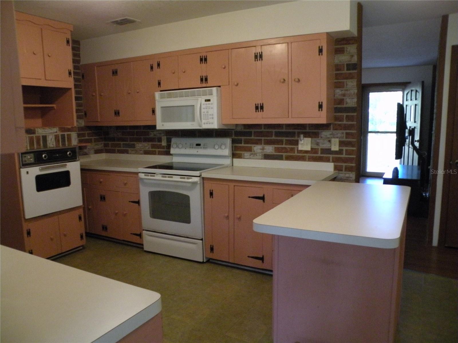 16142 LINGLE RD, BROOKSVILLE, FL, 34601