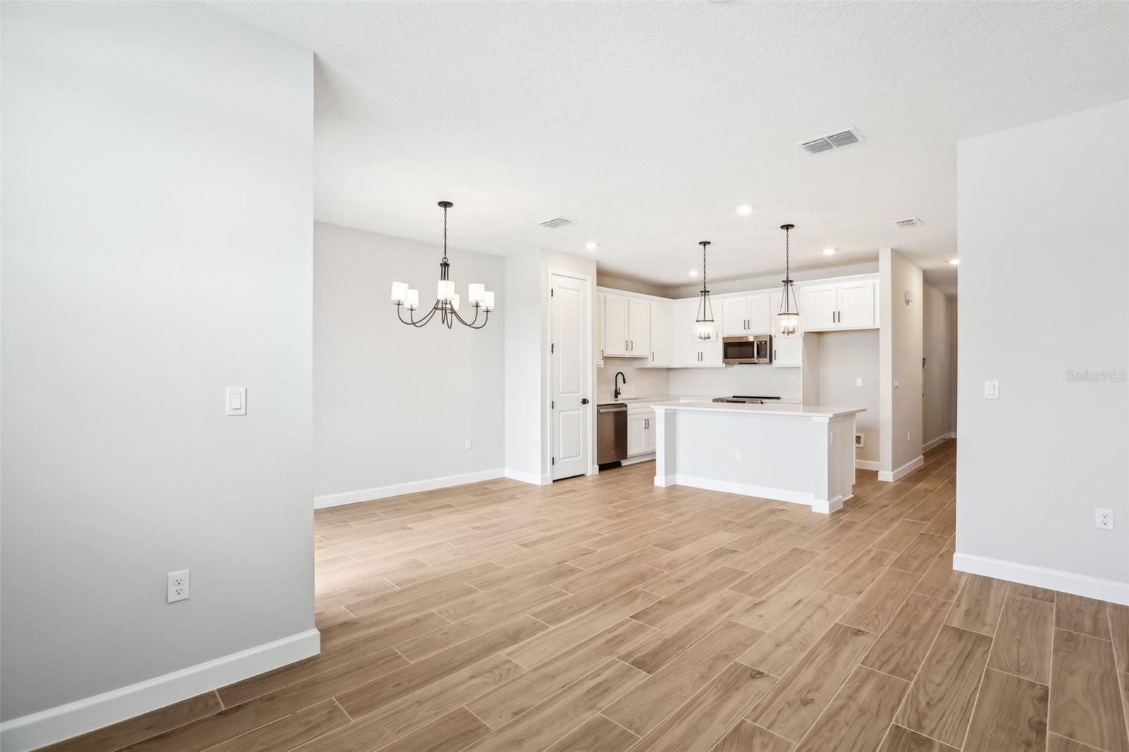 7270 DEER VALLEY CIR, TAMPA, FL, 33635