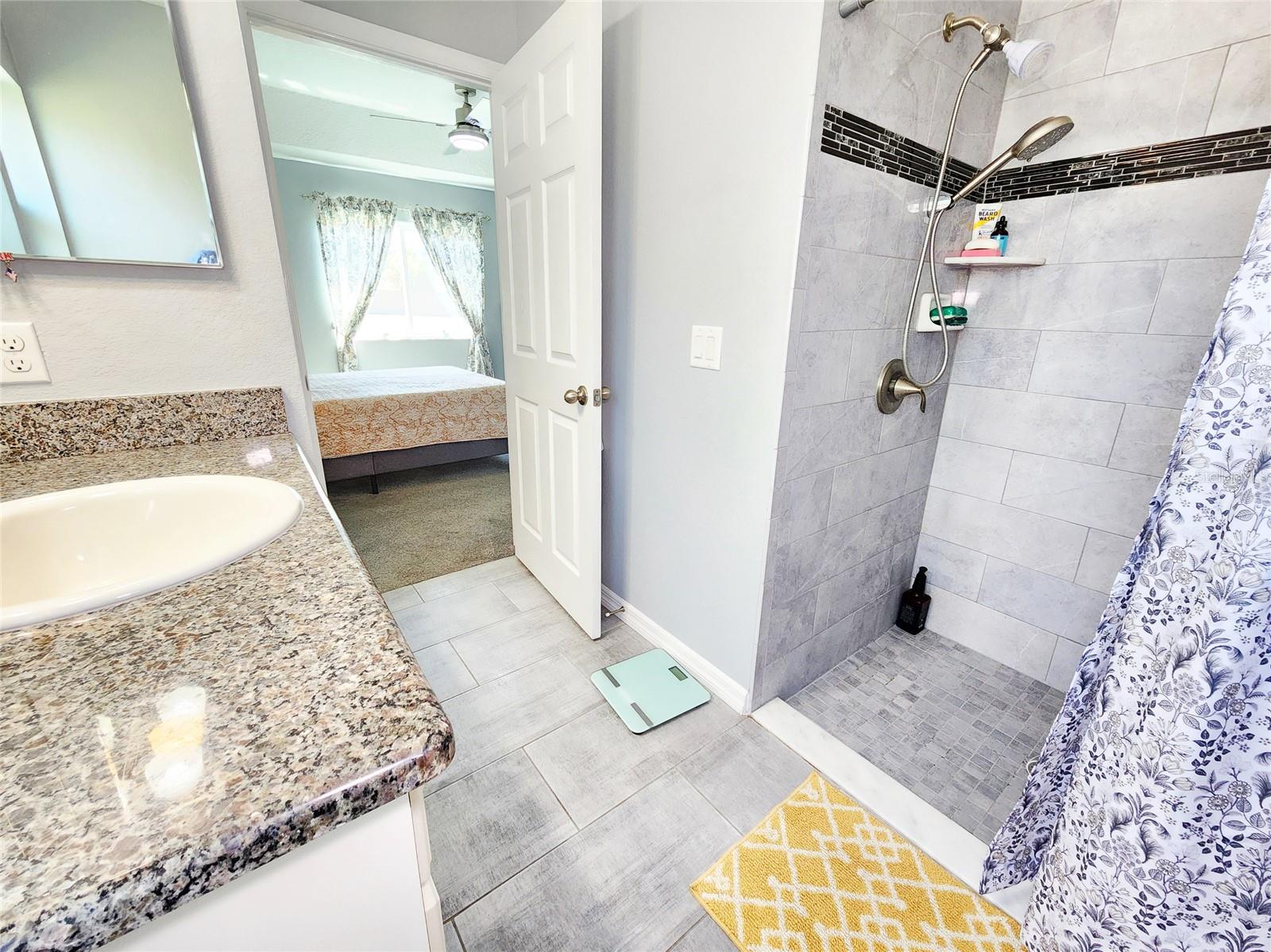 8442 PINEWOOD AVE, BROOKSVILLE, FL, 34613