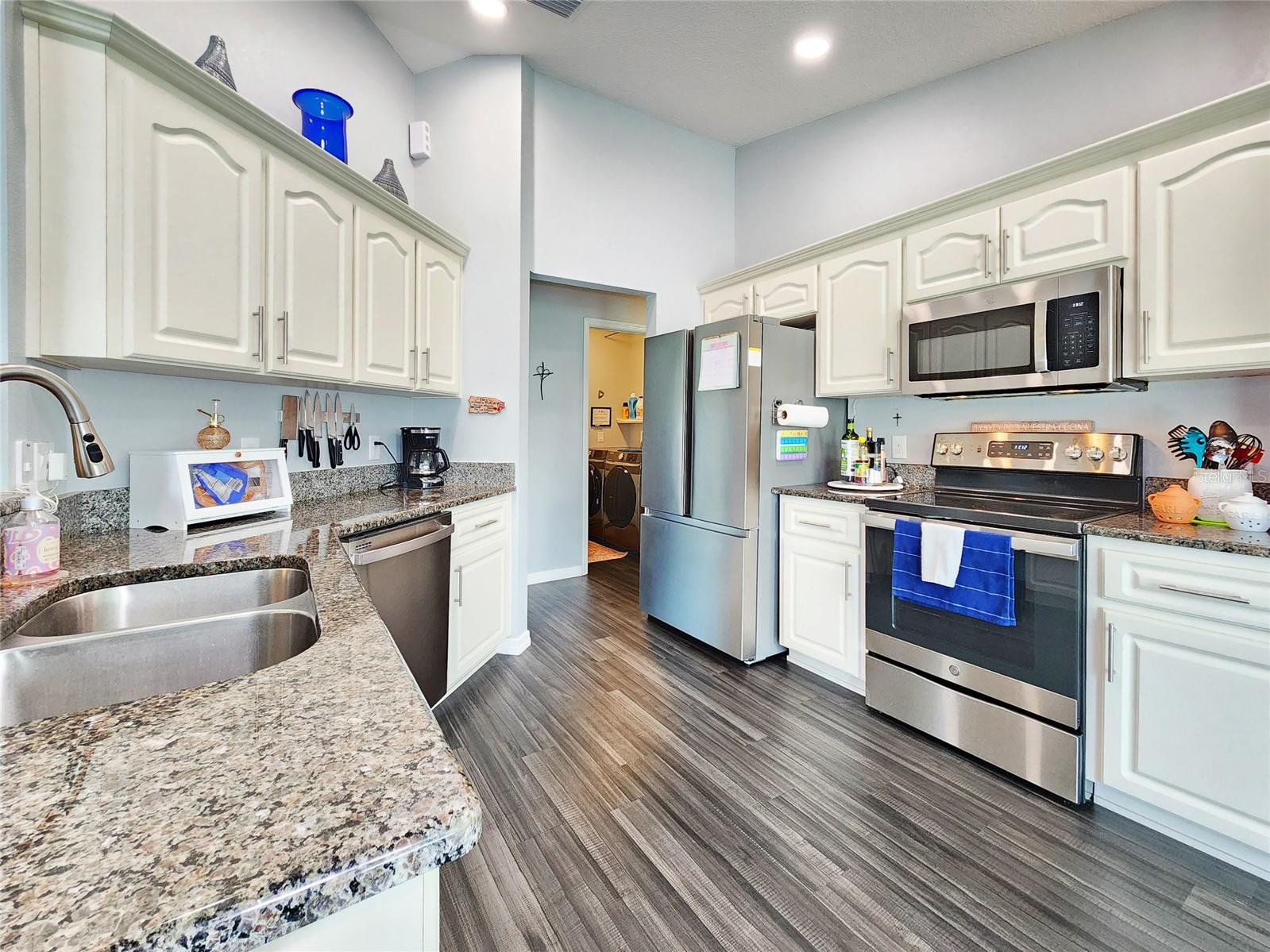 8442 PINEWOOD AVE, BROOKSVILLE, FL, 34613
