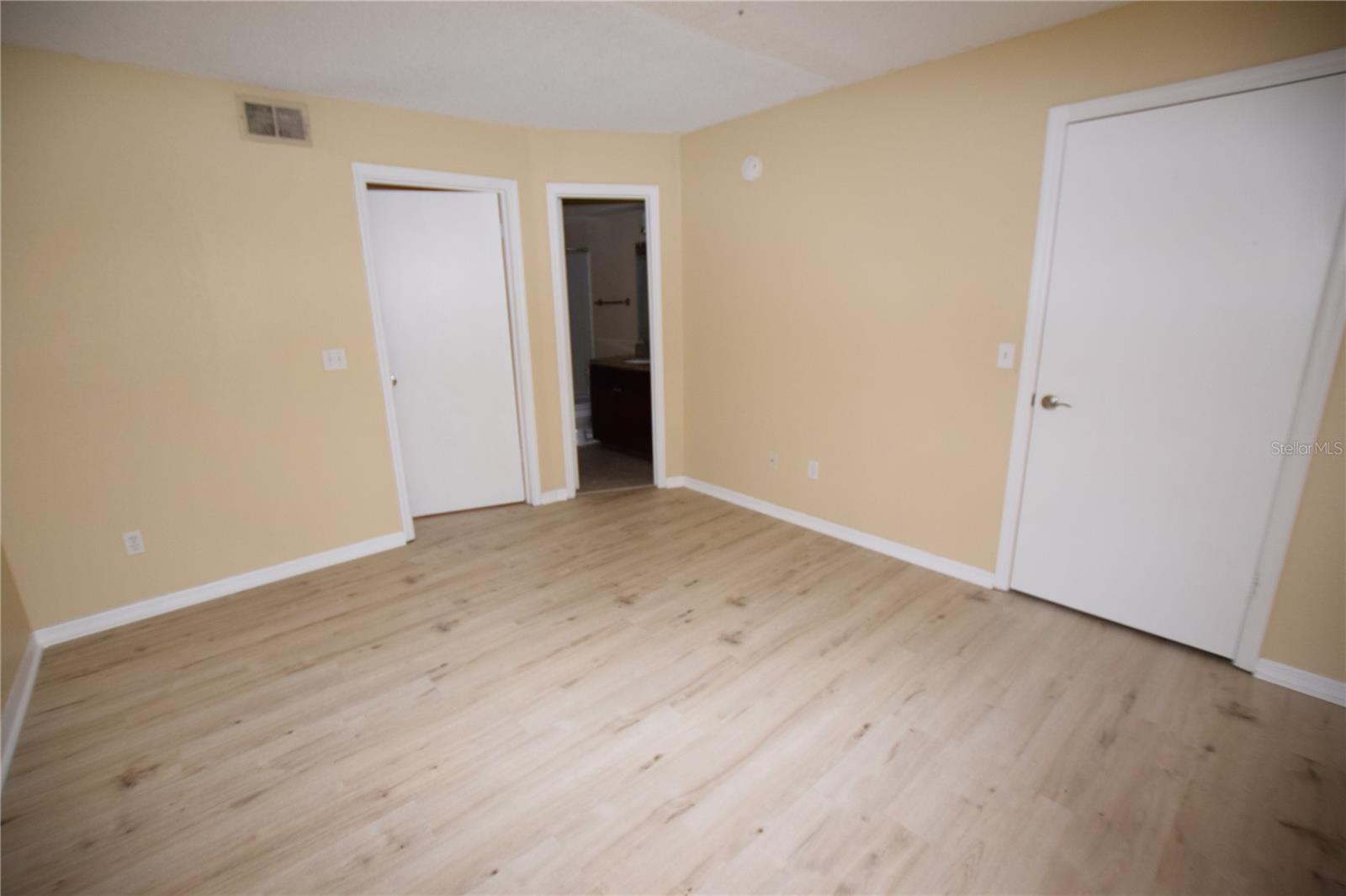 5120 CONROY RD #511, ORLANDO, FL, 32811