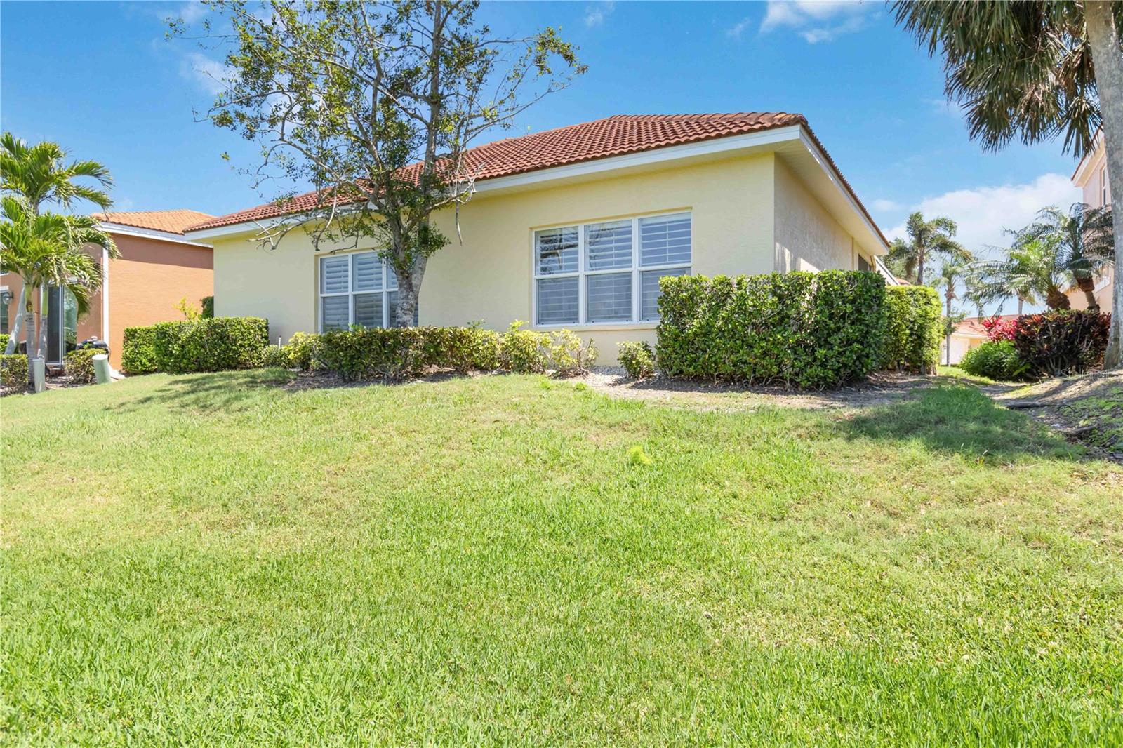 A4647884 Property Photo