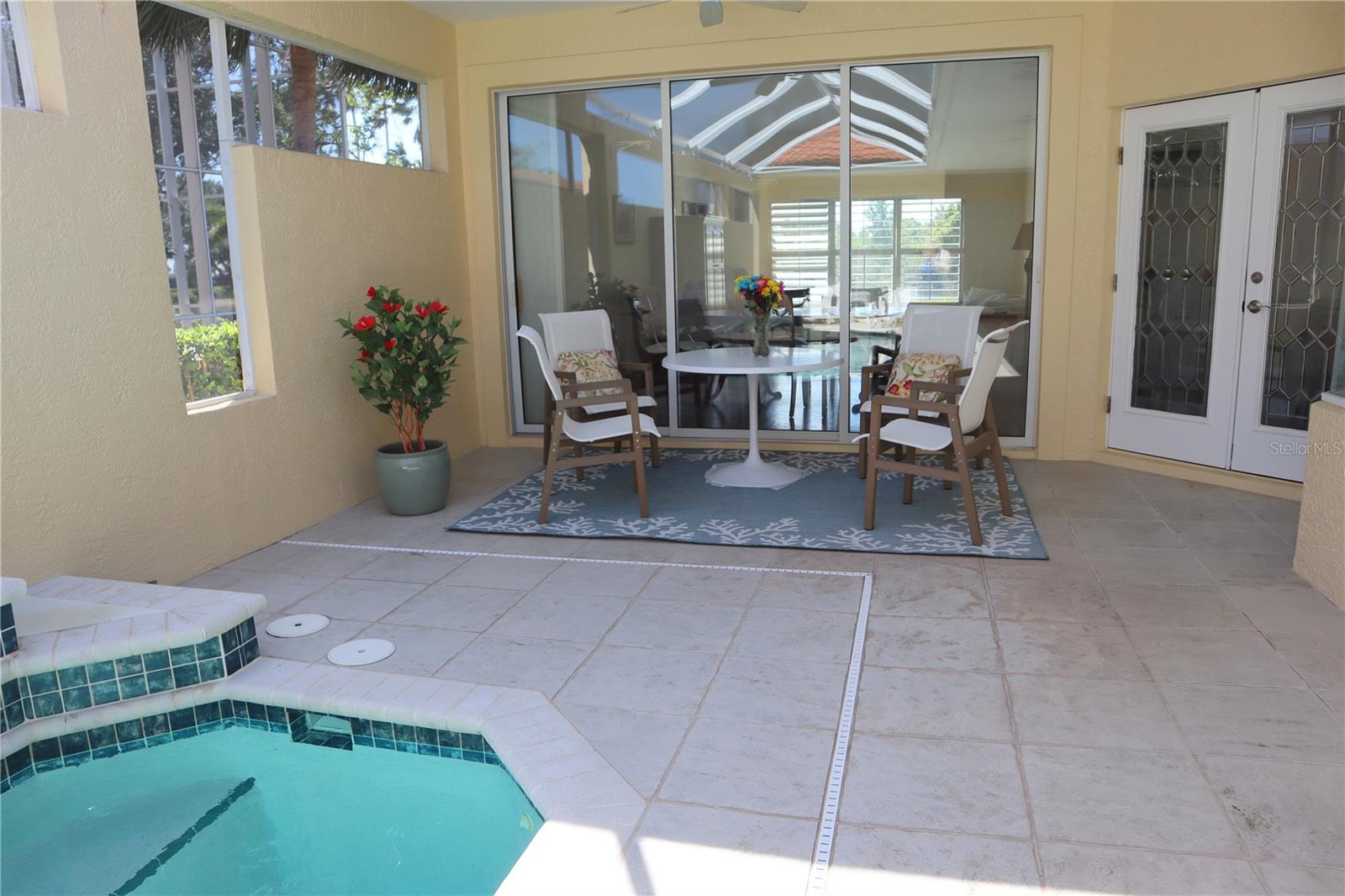 A4647884 Property Photo