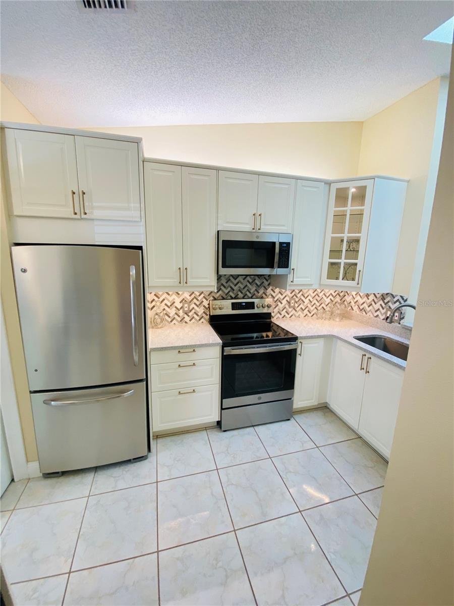 3163 CHARTER CLUB DRIVE #B, TARPON SPRINGS, FL, 34688
