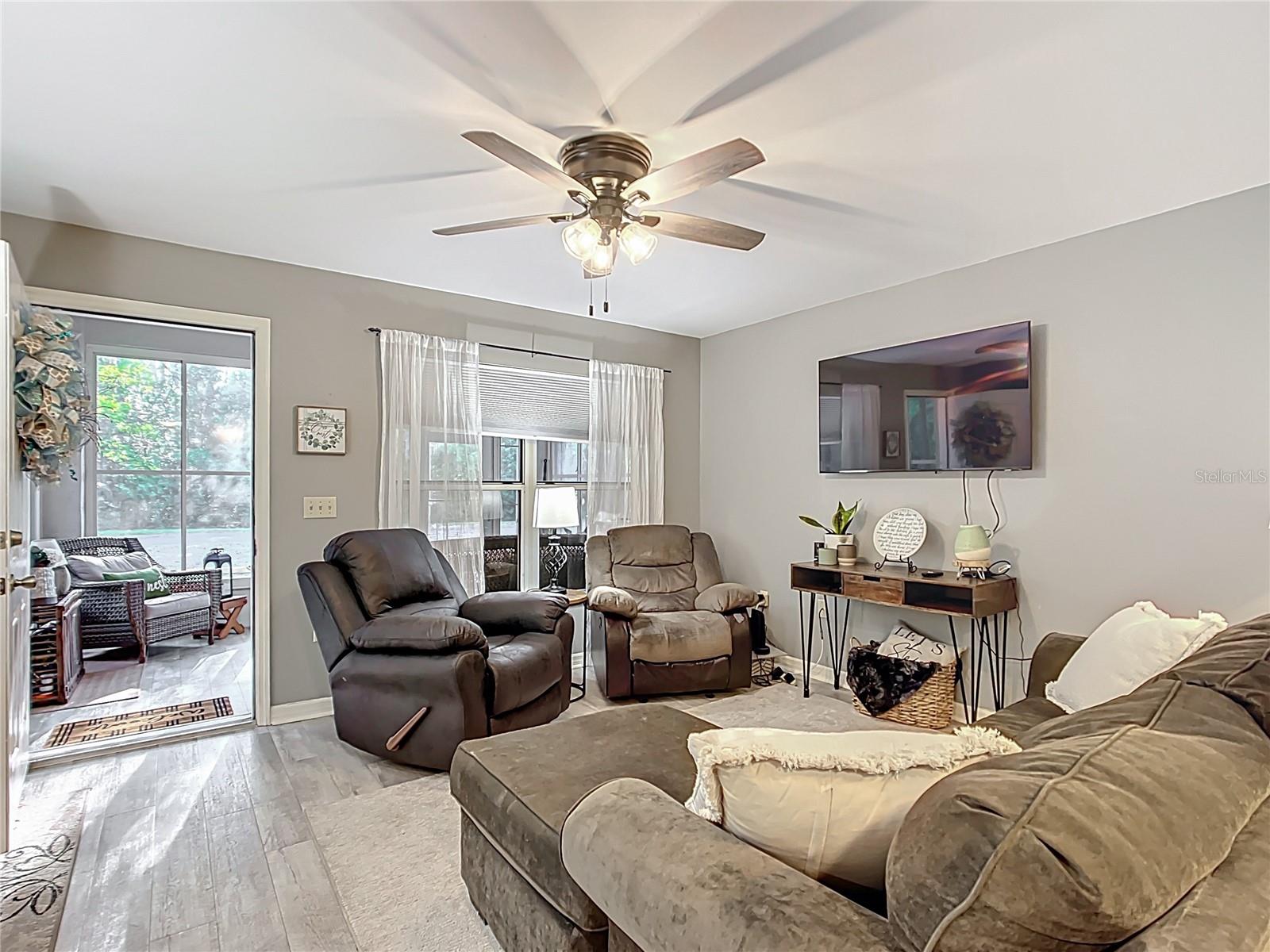 949 SE MAYO DR #105, CRYSTAL RIVER, FL, 34429