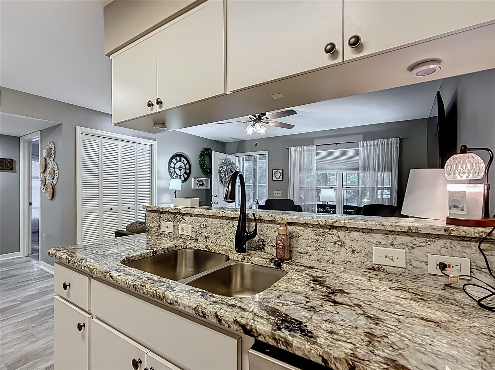 949 SE MAYO DR #105, CRYSTAL RIVER, FL, 34429