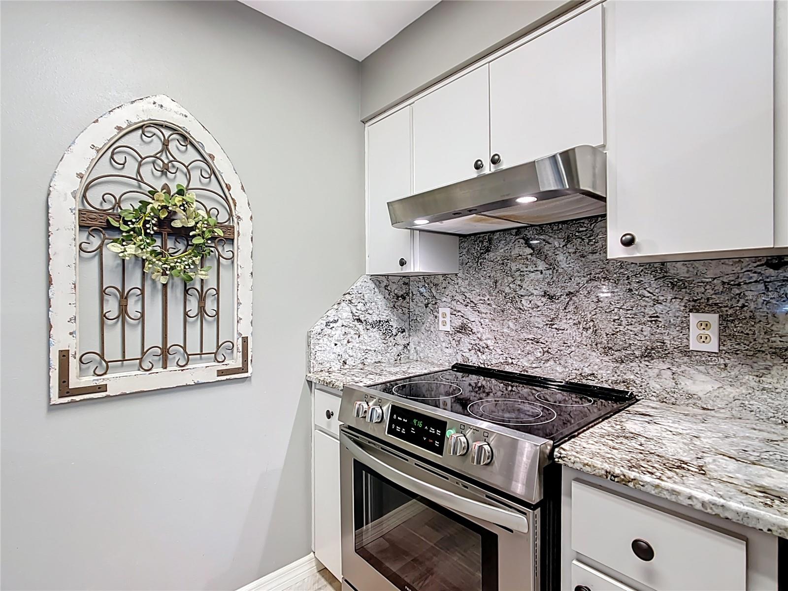 949 SE MAYO DR #105, CRYSTAL RIVER, FL, 34429