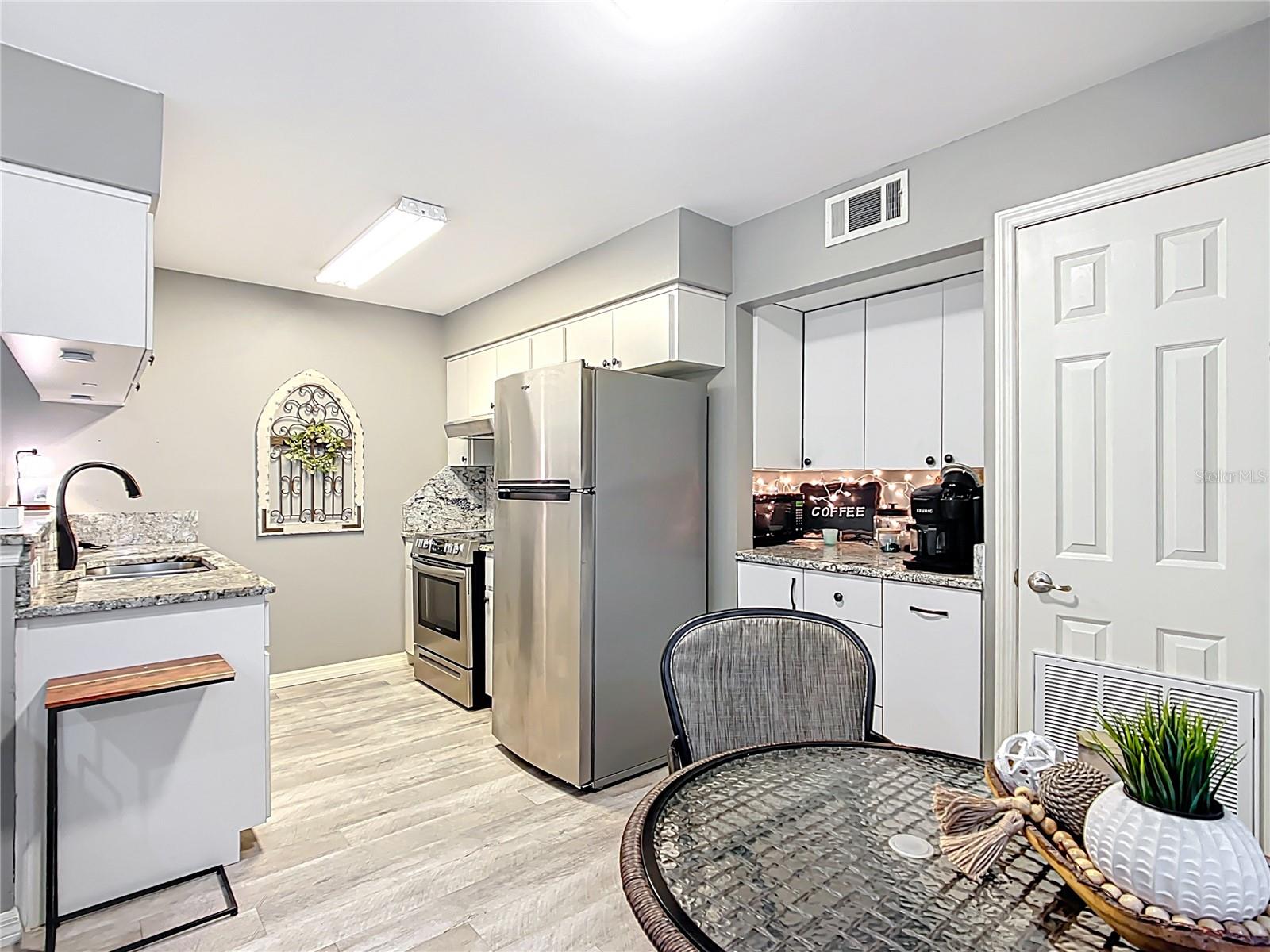 949 SE MAYO DR #105, CRYSTAL RIVER, FL, 34429