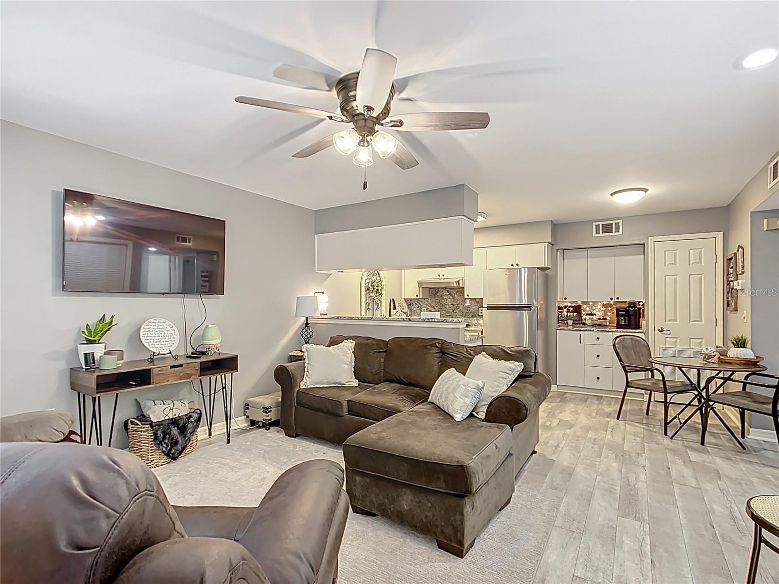 949 SE MAYO DR #105, CRYSTAL RIVER, FL, 34429