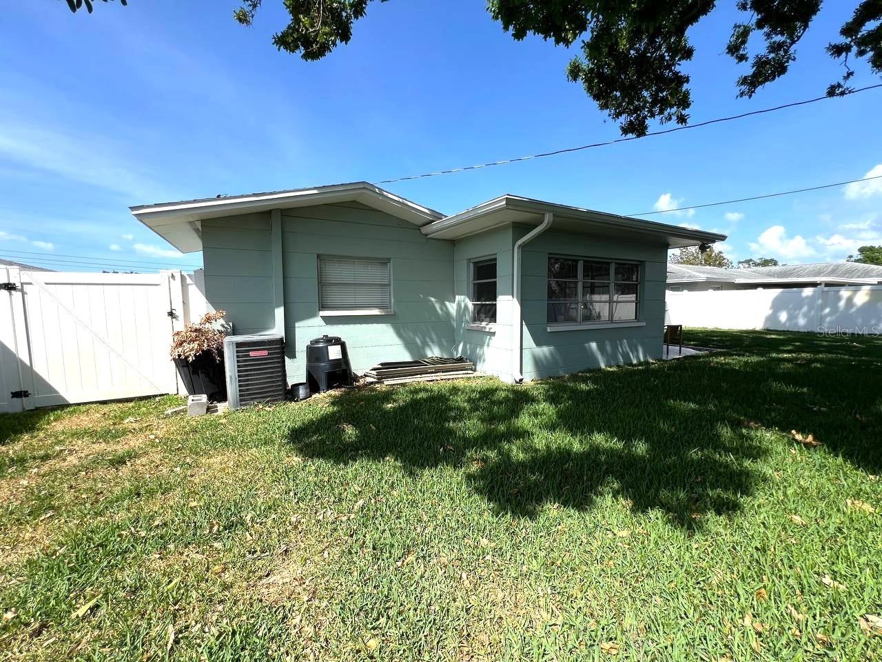 1110 41ST AVE NE, ST PETERSBURG, FL, 33703
