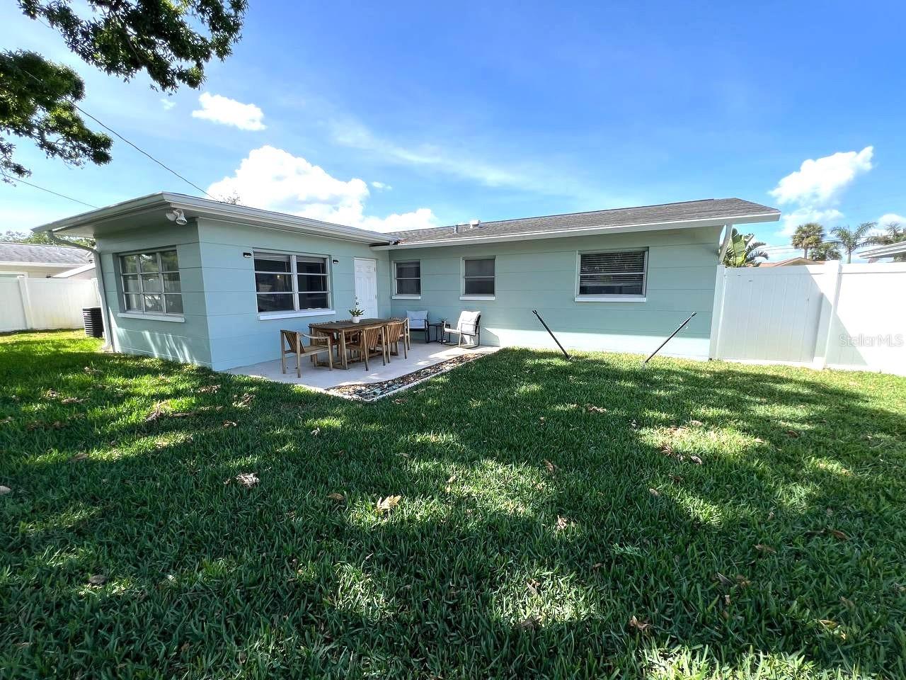 1110 41ST AVE NE, ST PETERSBURG, FL, 33703