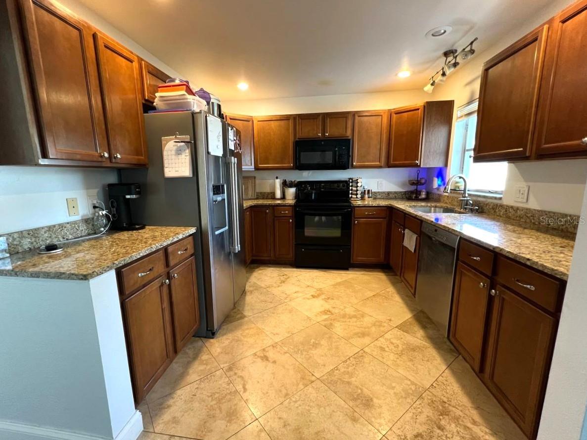 1110 41ST AVE NE, ST PETERSBURG, FL, 33703