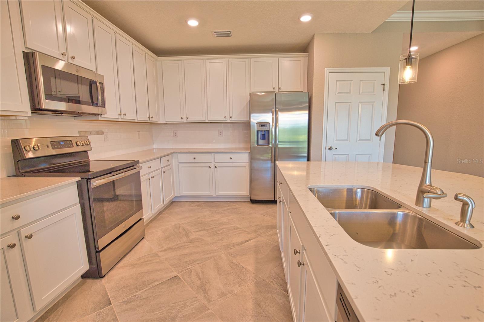 10063 CROOKED CREEK DR #101, VENICE, FL, 34293