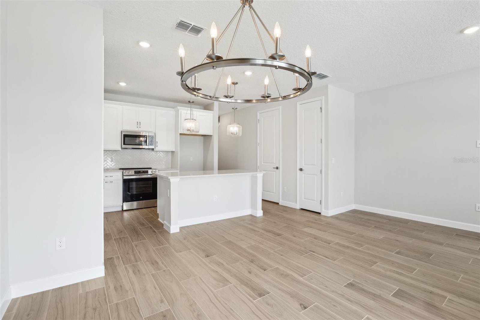 7272 DEER VALLEY CIRCLE, TAMPA, FL, 33635