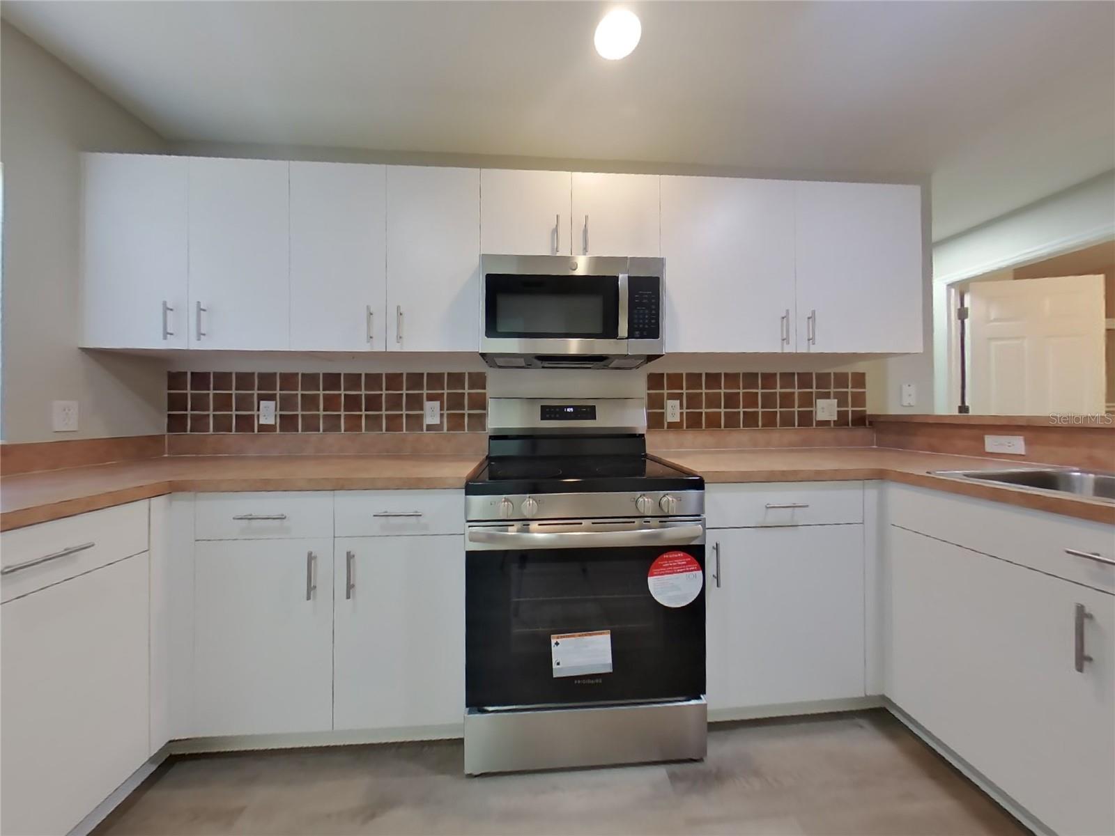1721 MADISON AVE, NORTH PORT, FL, 34286