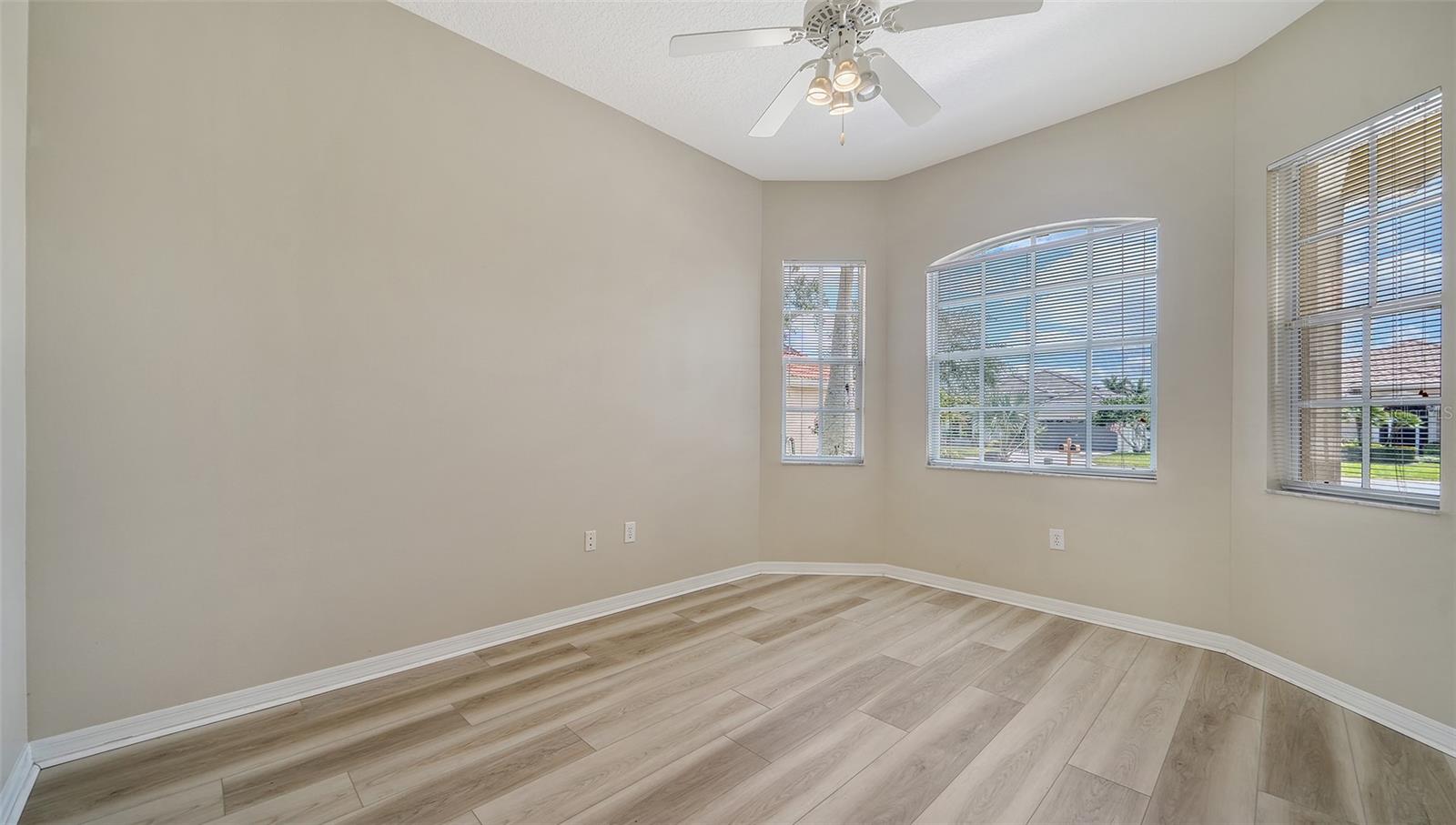 5939 SANDSTONE AVE, SARASOTA, FL, 34243