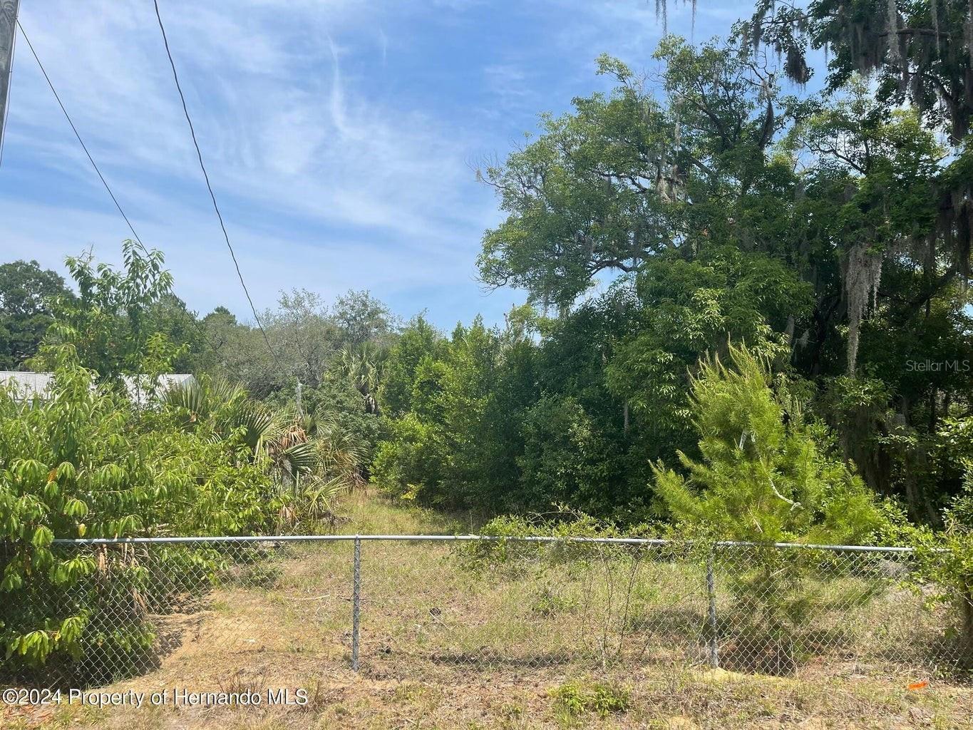 5180 PACIFIC AVE, WEEKI WACHEE, FL, 34607