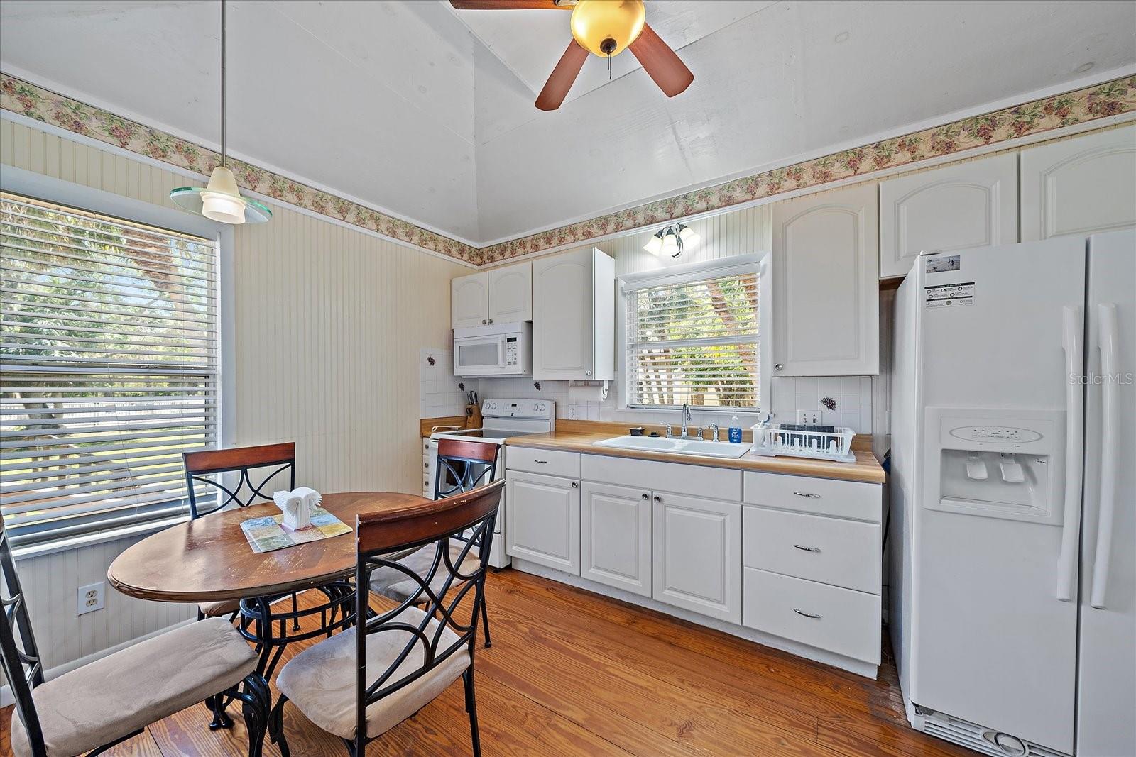 A4647903 Property Photo