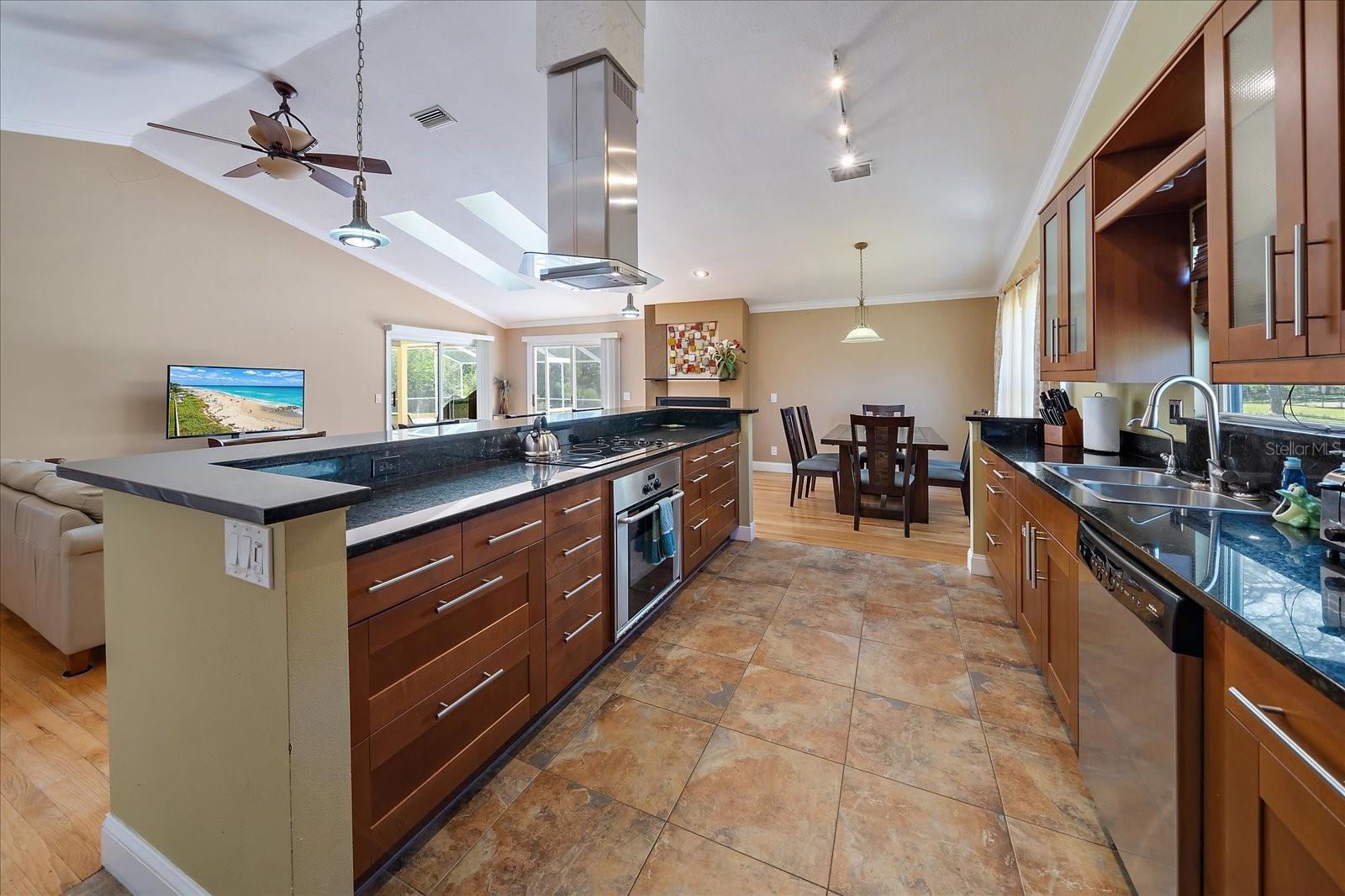 A4647903 Property Photo