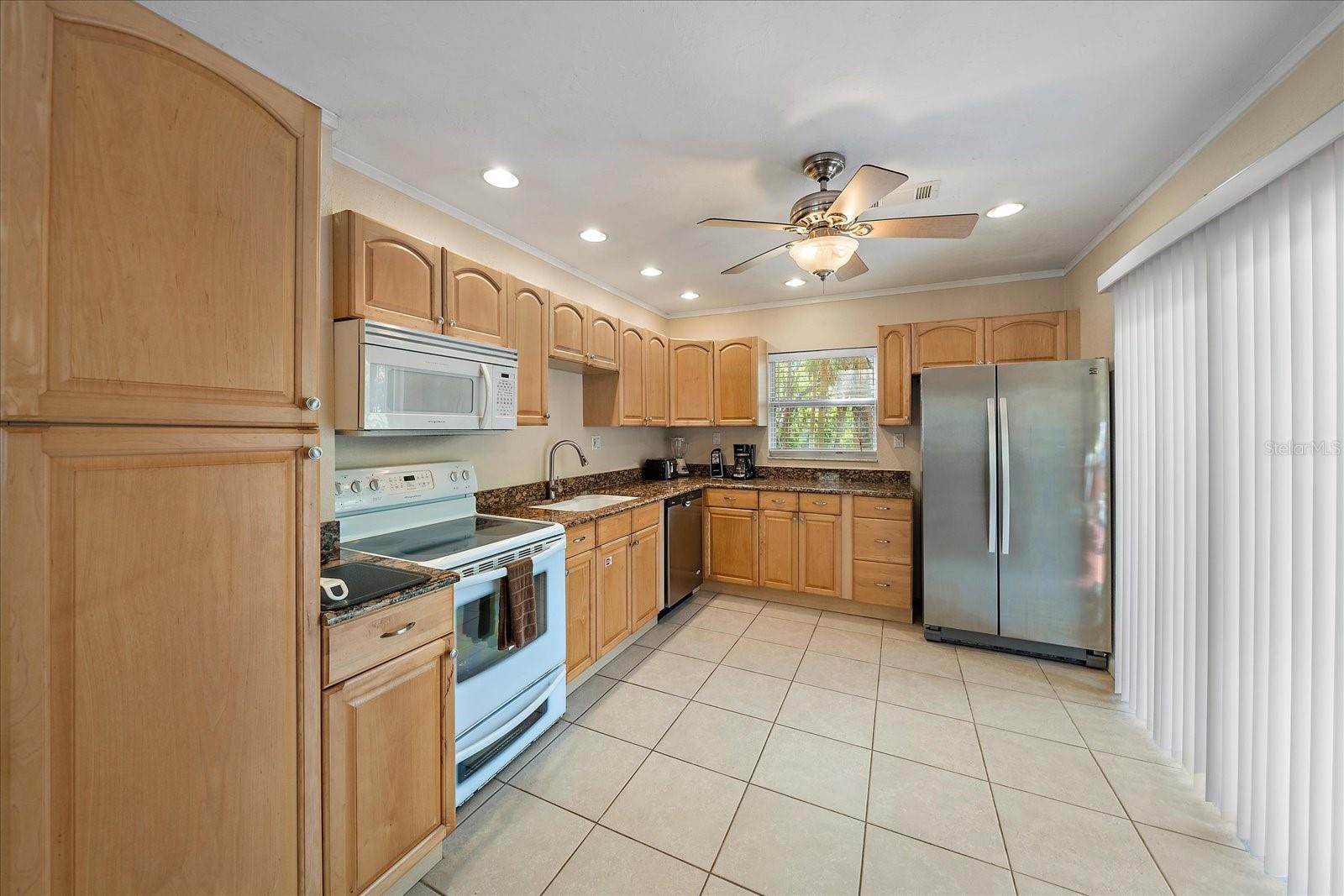 A4647903 Property Photo