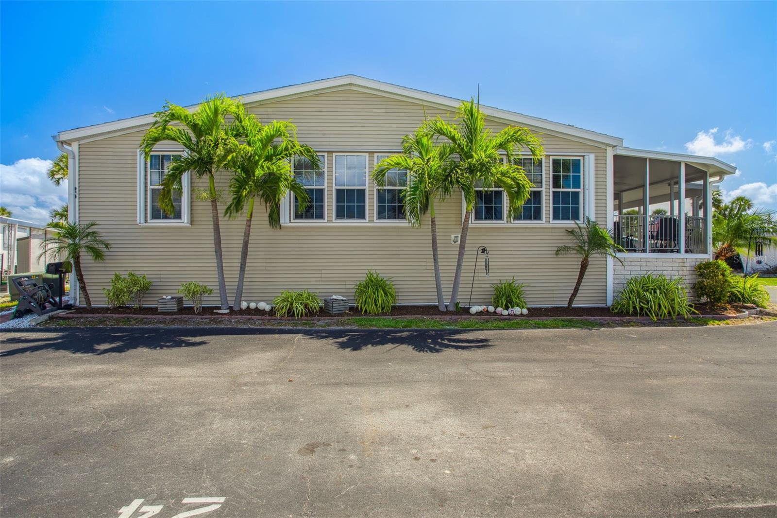 4851 W GANDY BLVD #B09L23, TAMPA, FL, 33611