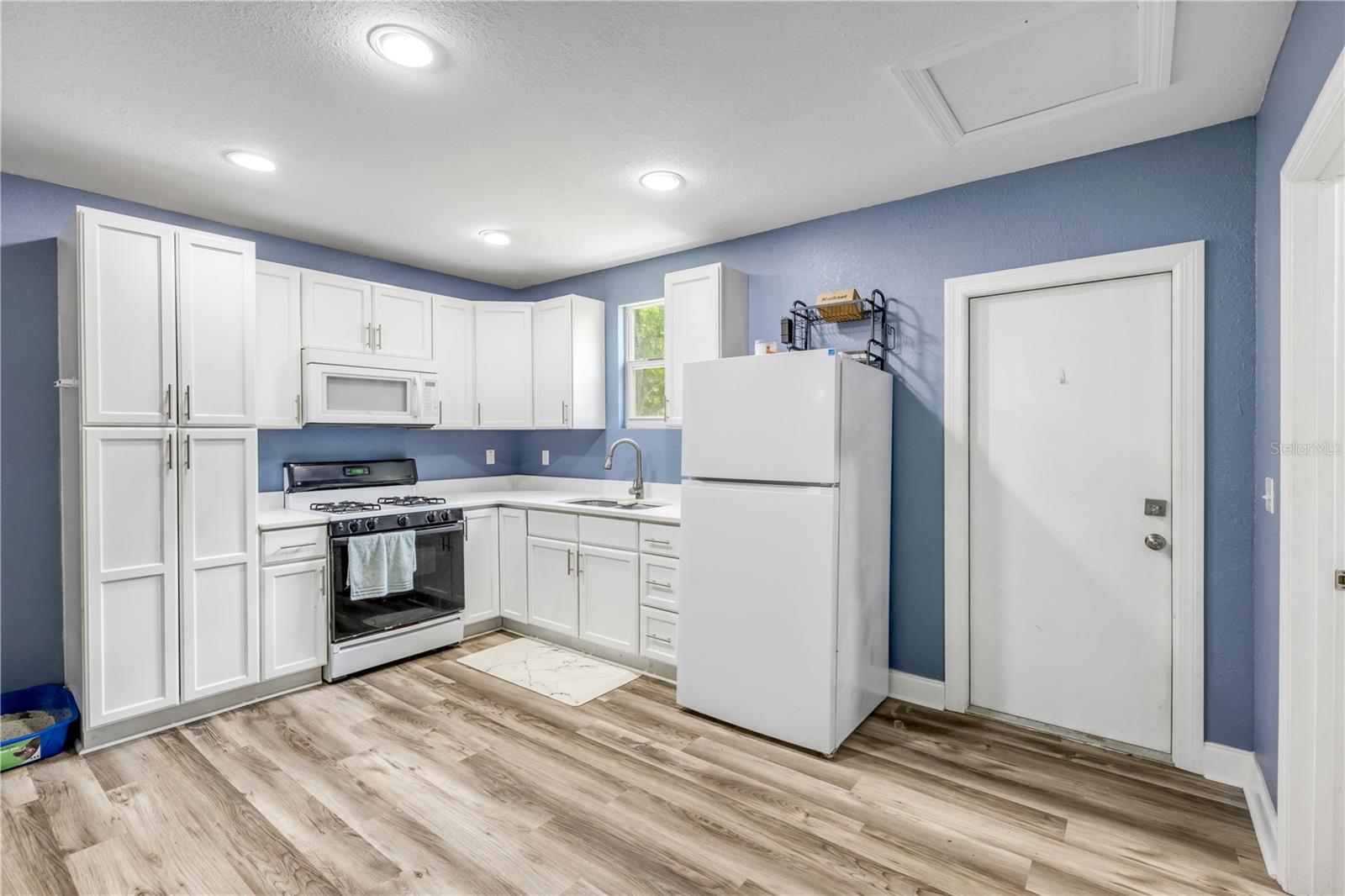 1663 HIDEAWAY LN, EDGEWATER, FL, 32132