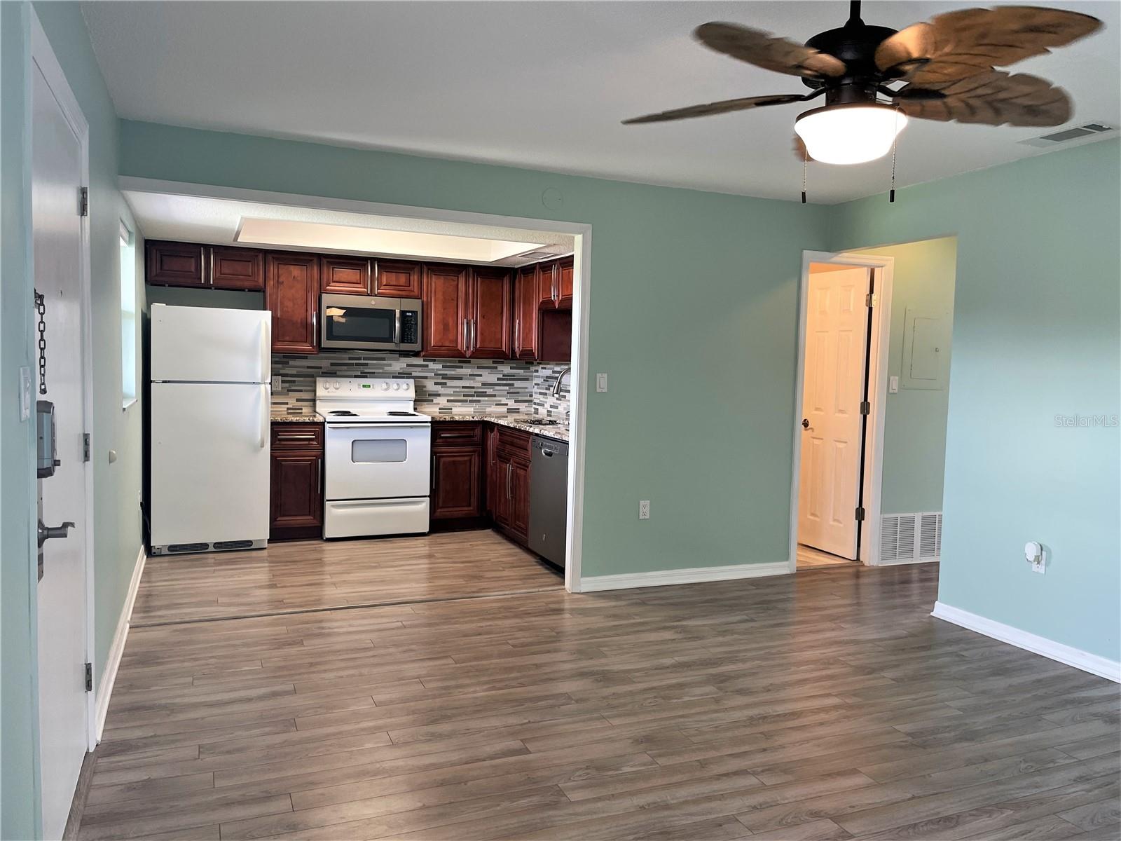 460 BASE AVE E #122, VENICE, FL, 34285