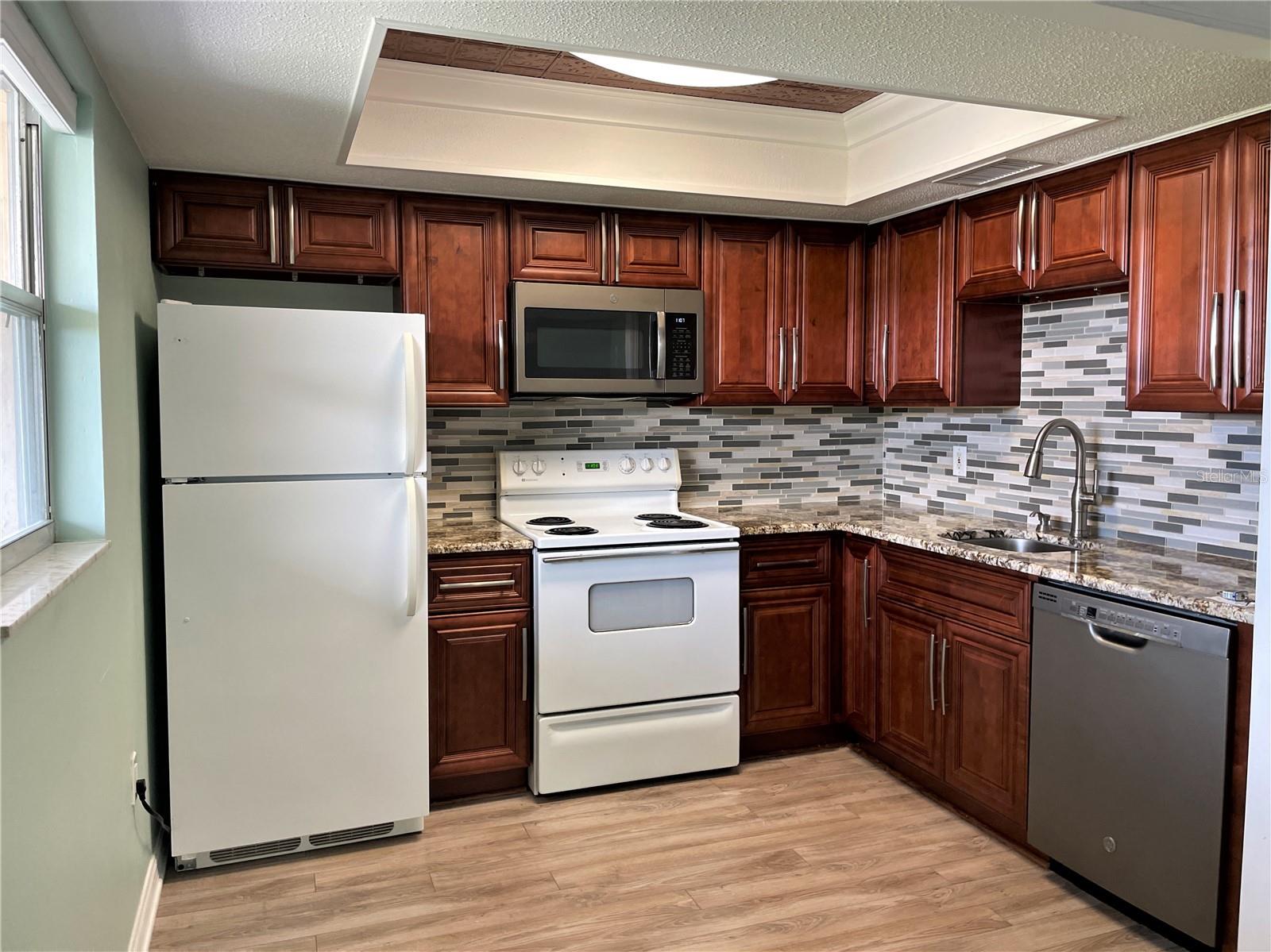460 BASE AVE E #122, VENICE, FL, 34285