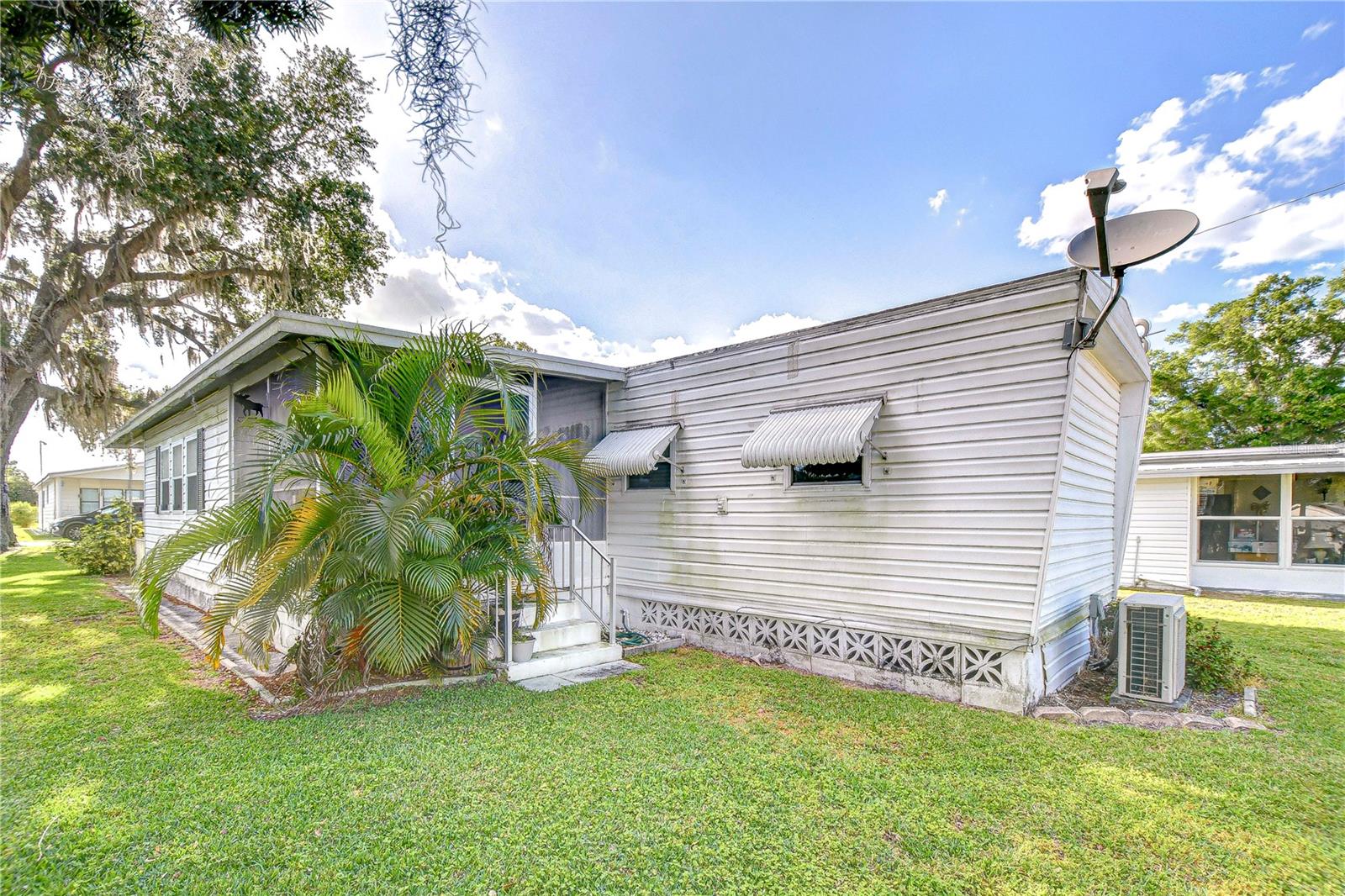 6044 ALPINE DR, ZEPHYRHILLS, FL, 33542