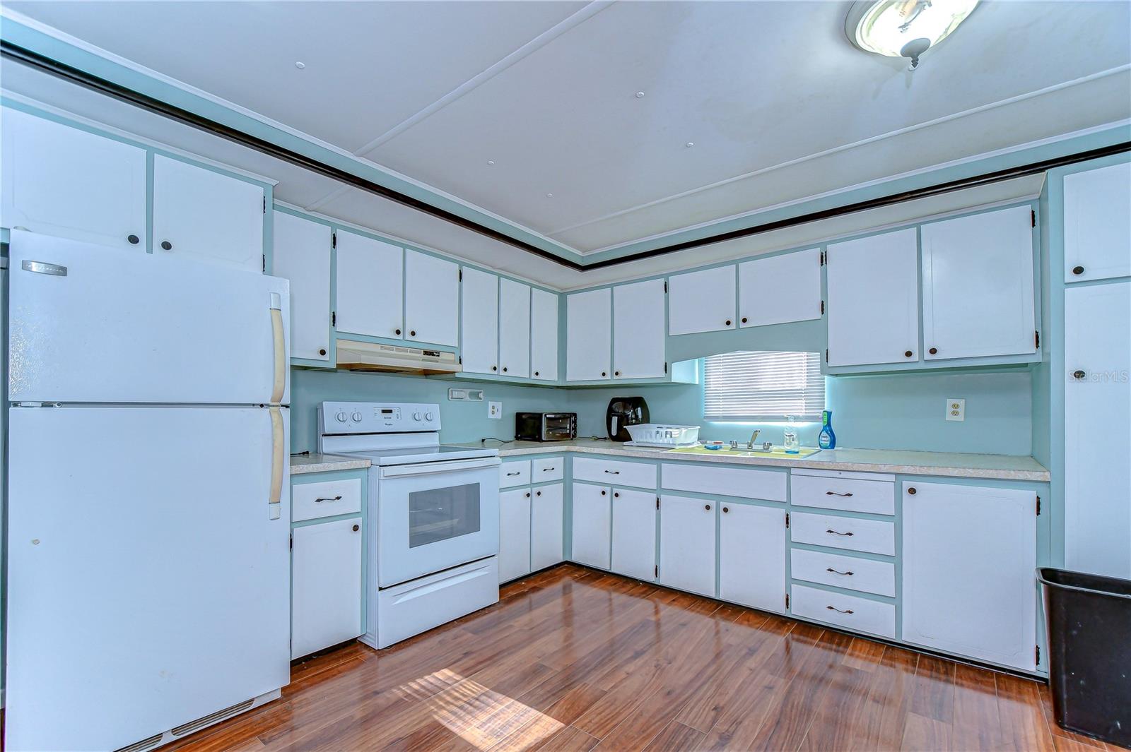 6044 ALPINE DR, ZEPHYRHILLS, FL, 33542