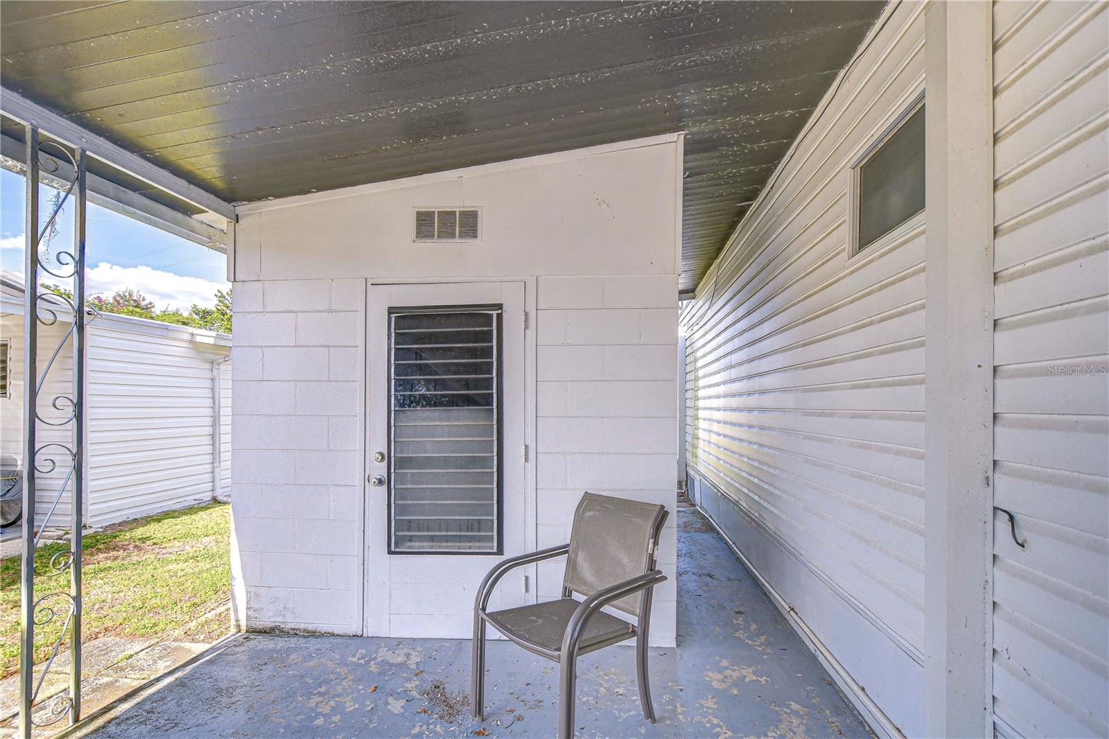 6044 ALPINE DR, ZEPHYRHILLS, FL, 33542