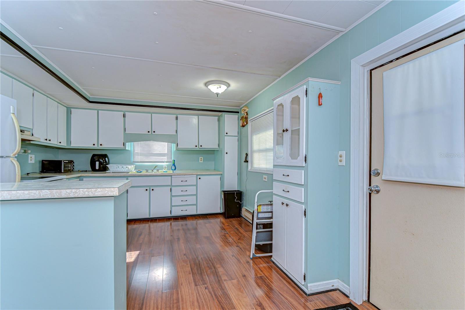 6044 ALPINE DR, ZEPHYRHILLS, FL, 33542