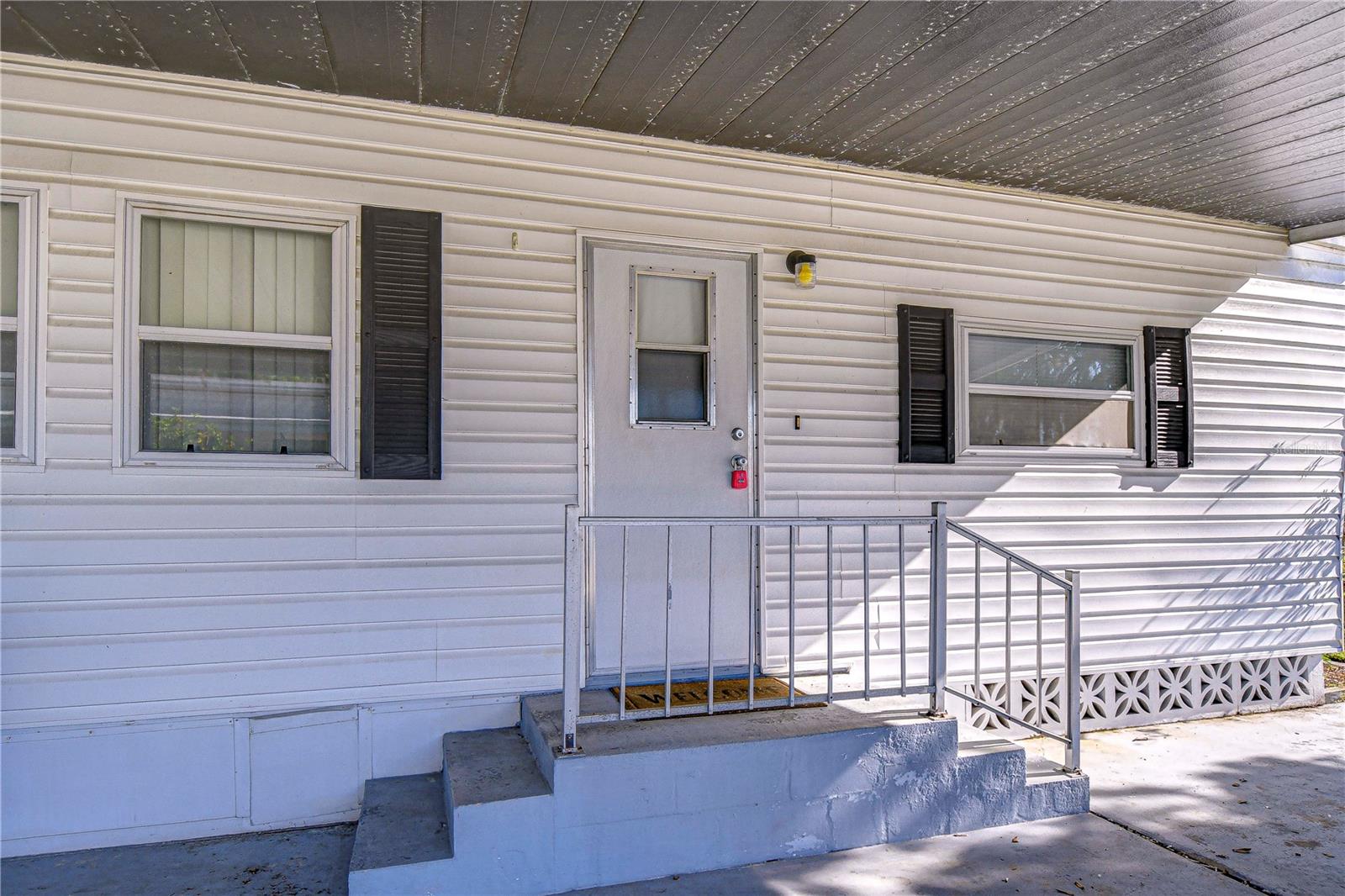 6044 ALPINE DR, ZEPHYRHILLS, FL, 33542