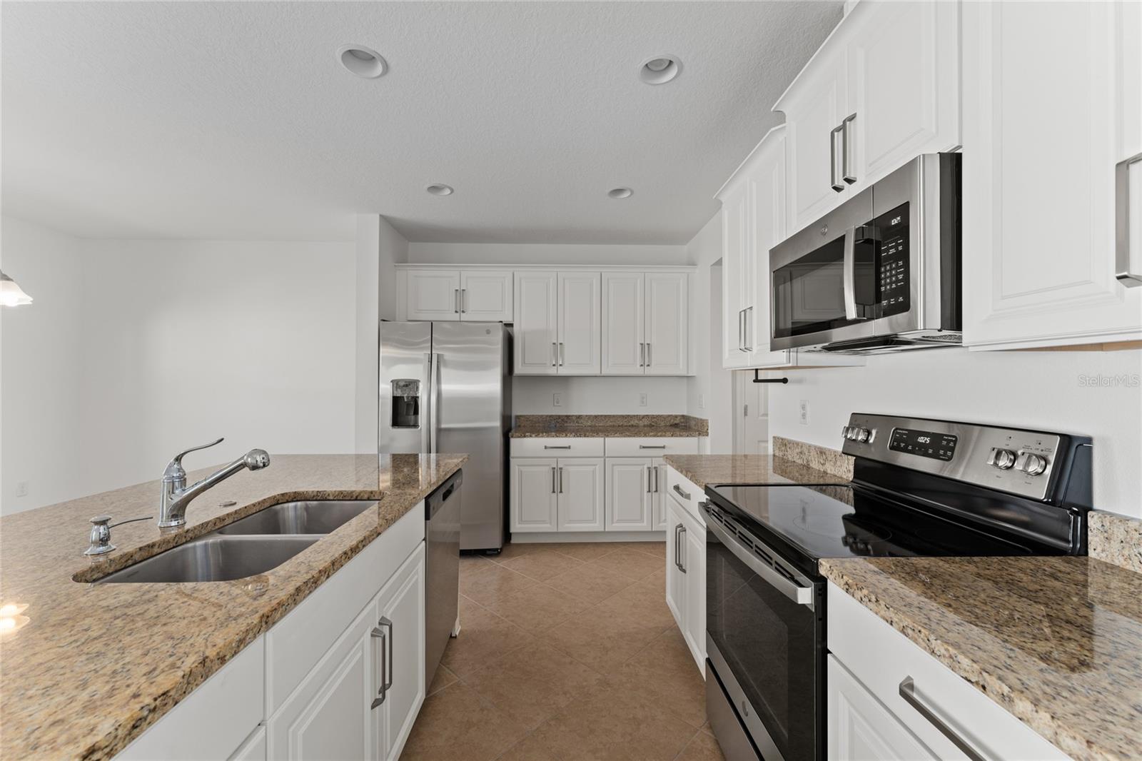 6972 CHURCH LAKE ST, GROVELAND, FL, 34736