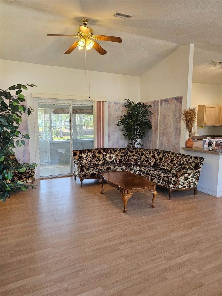 8 RICKENBACKER DR, PALM COAST, FL, 32164